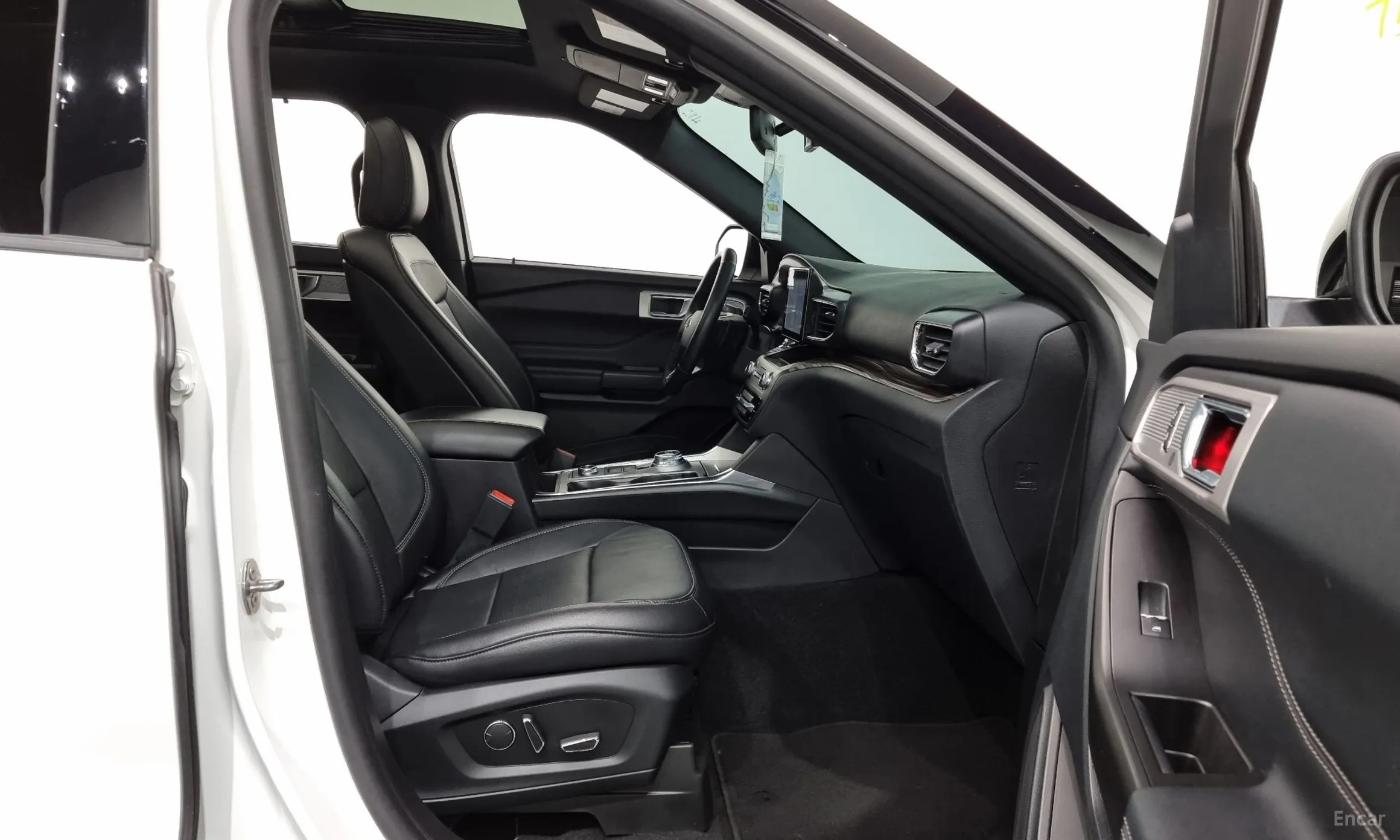 Ford Explorer 6th Generation превью 11