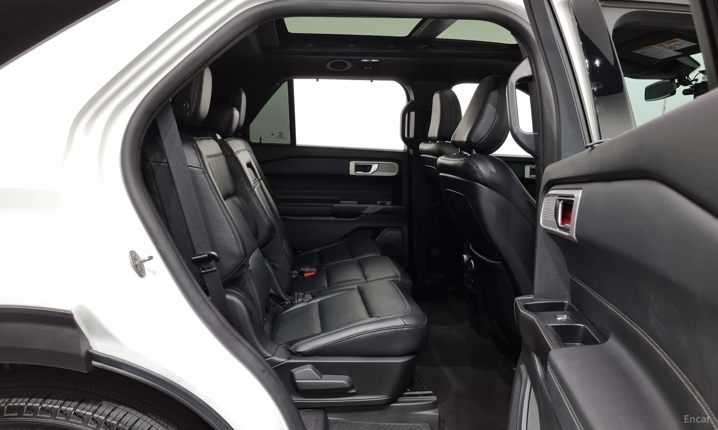 Ford Explorer 6th Generation превью 12