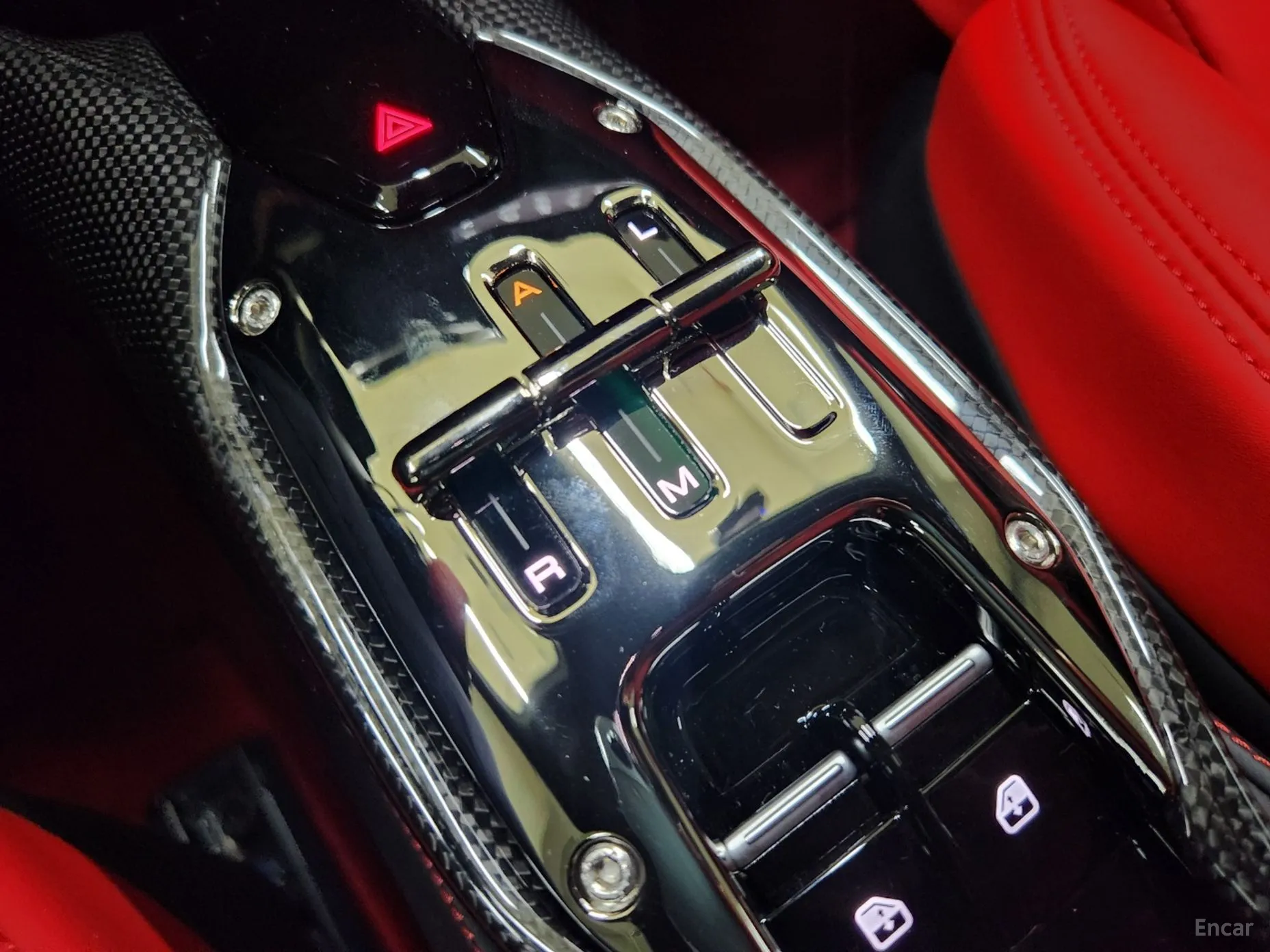 Ferrari SF90 Stradale превью 15