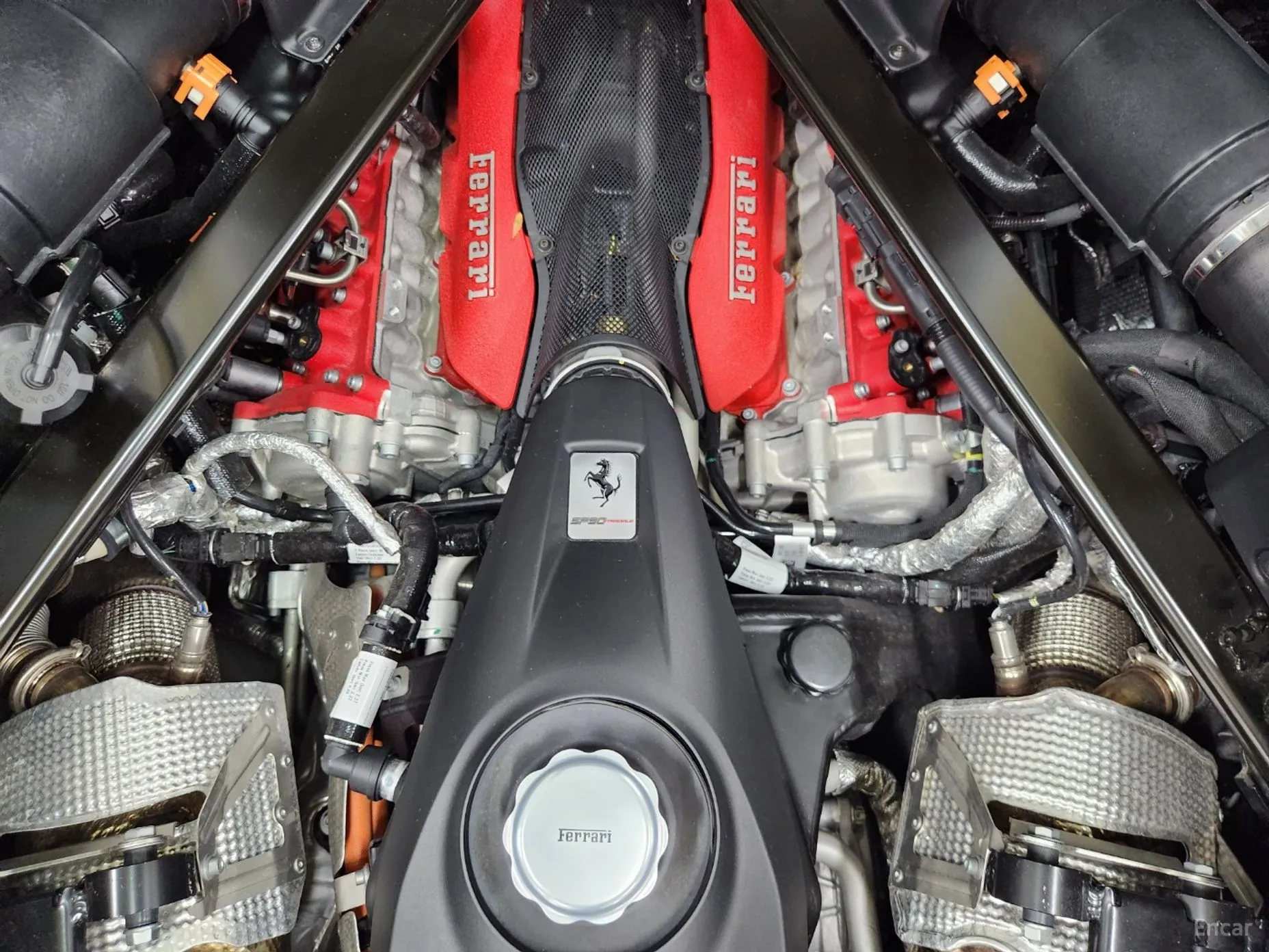 Ferrari SF90 Stradale превью 19