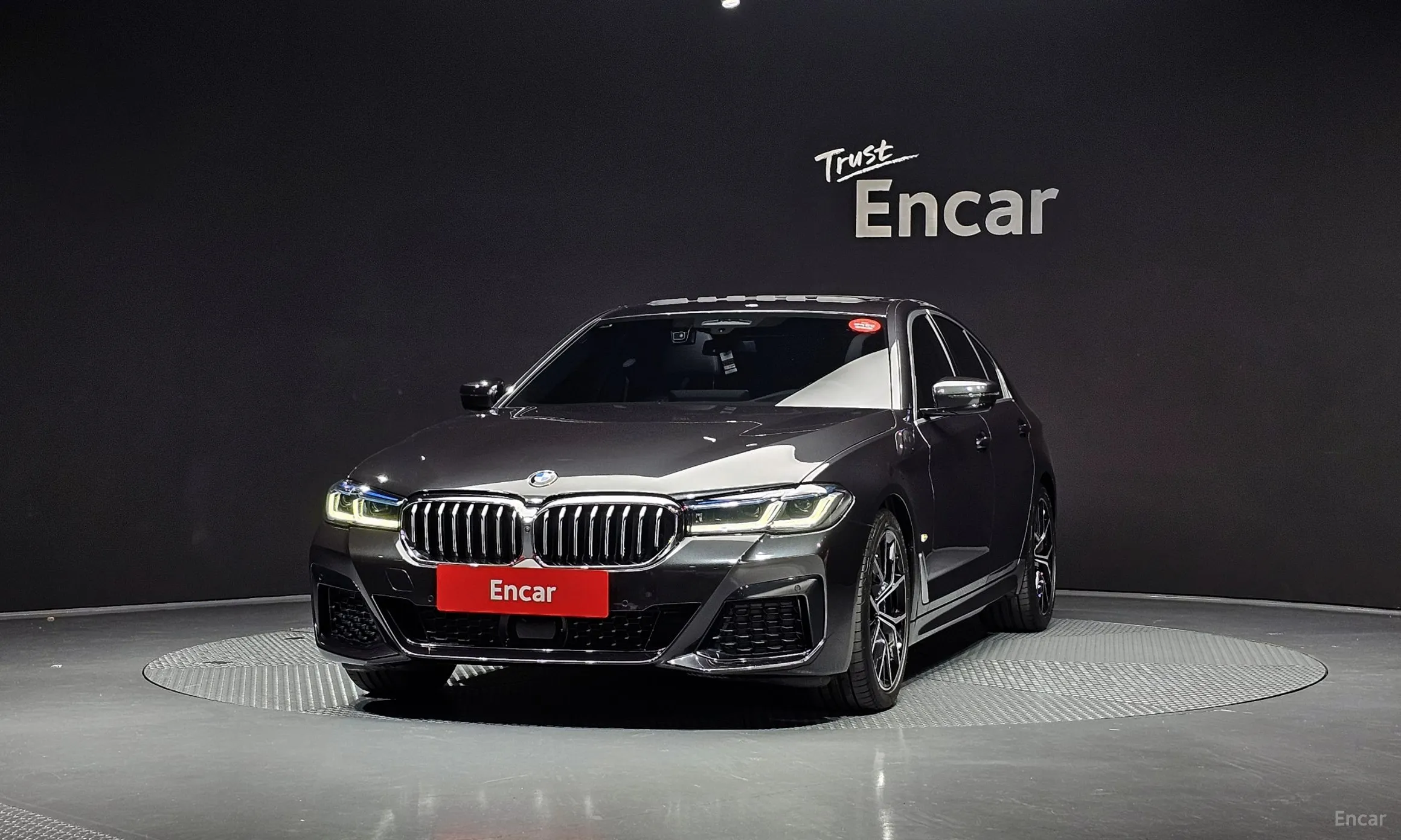 BMW 5 Series (G30) превью 3