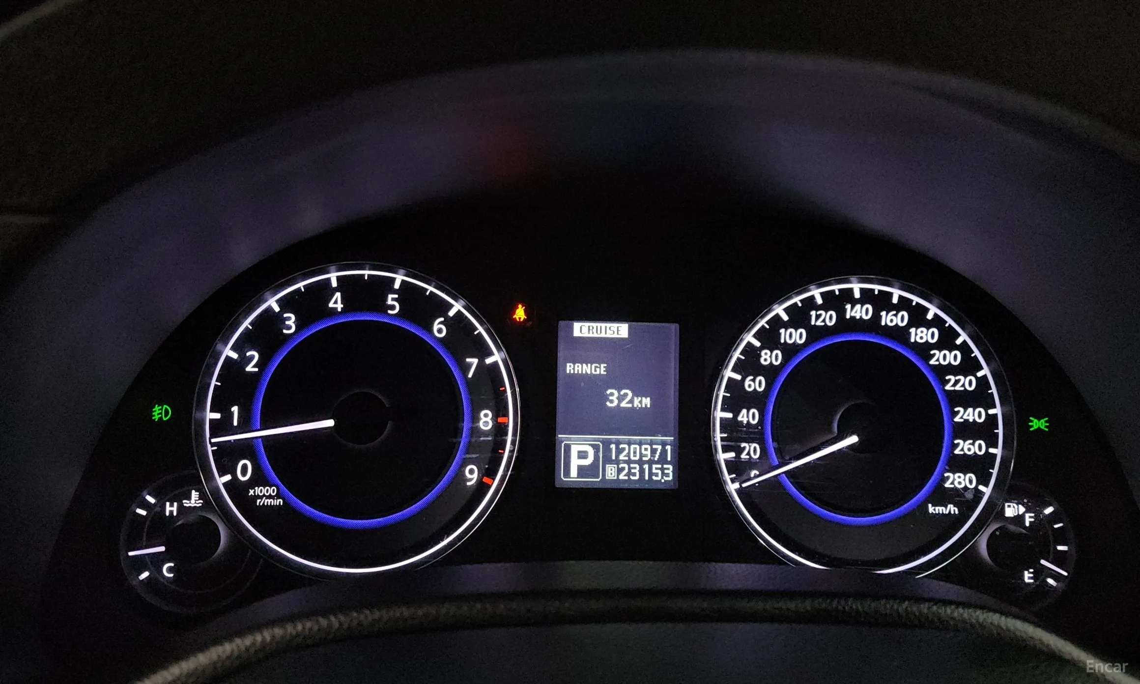 Infiniti G37 превью 8