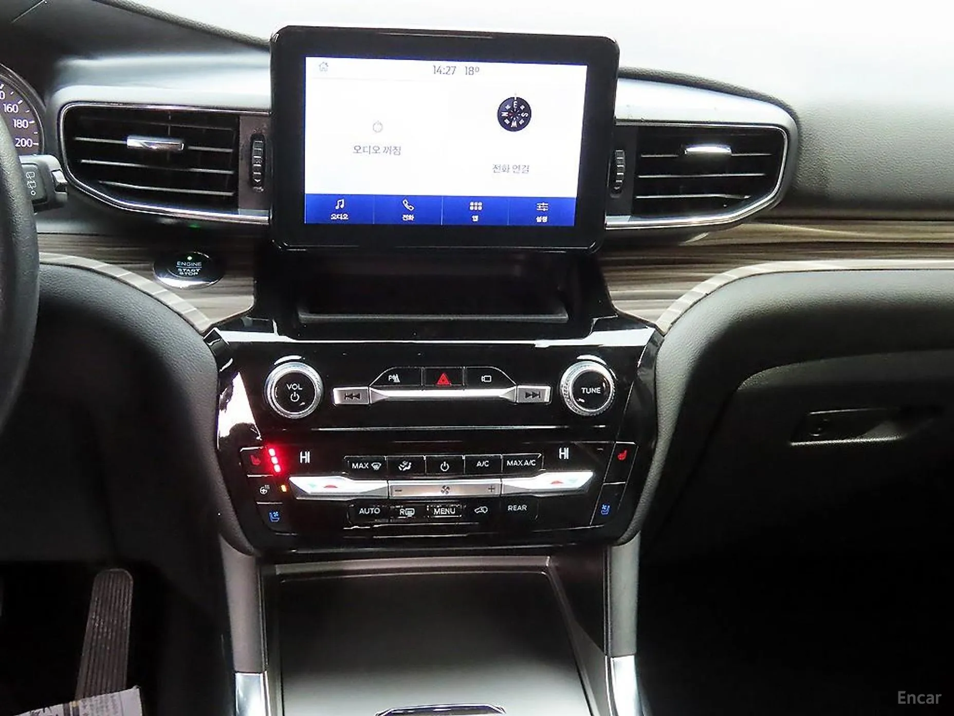 Ford Explorer 6th Generation превью 10