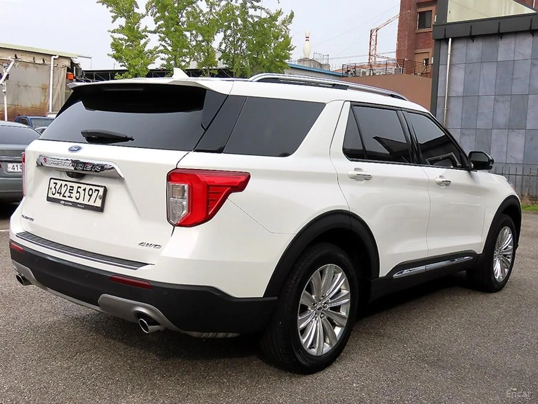 Ford Explorer 6th Generation превью 3