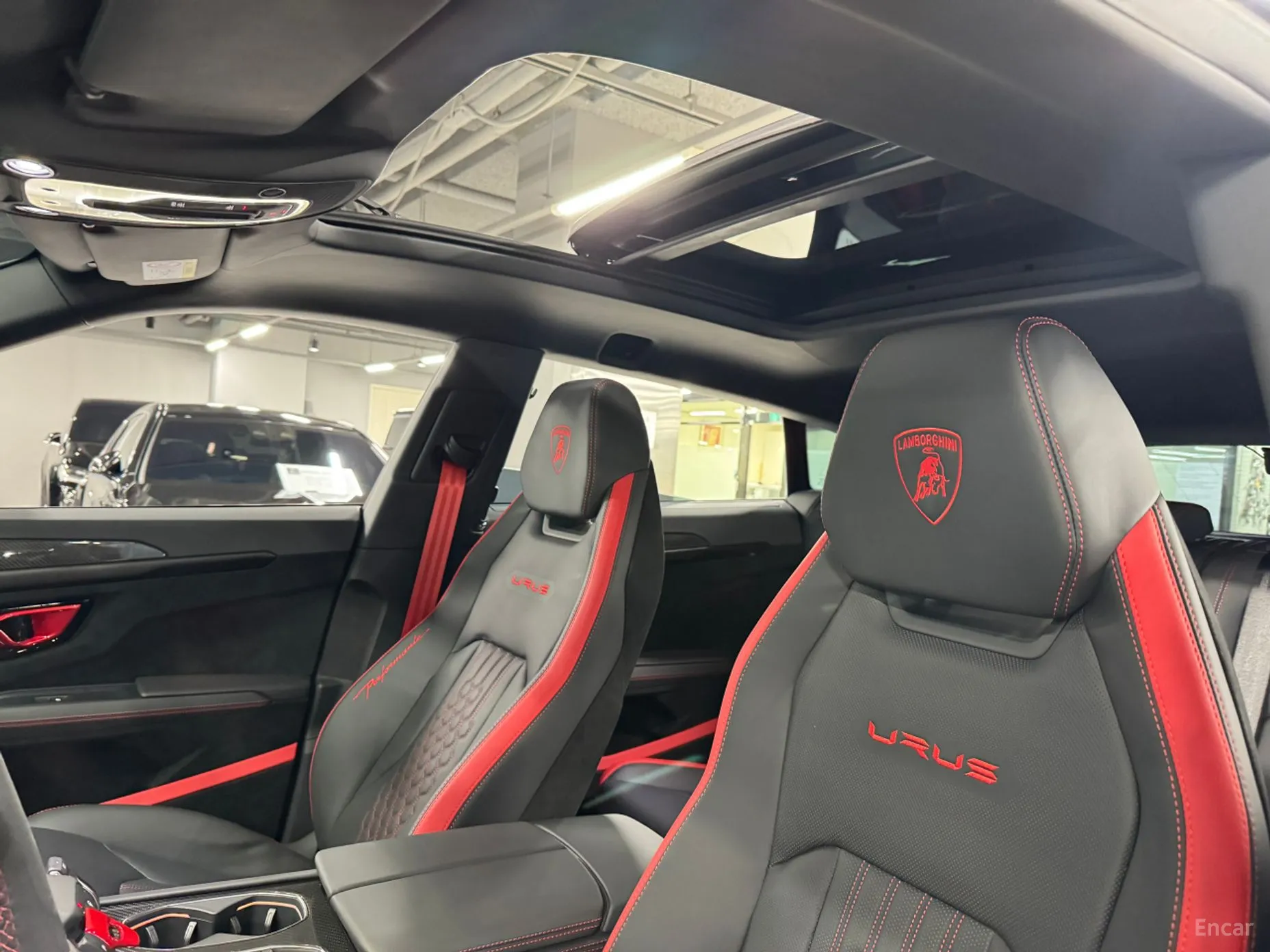 Lamborghini Urus превью 14