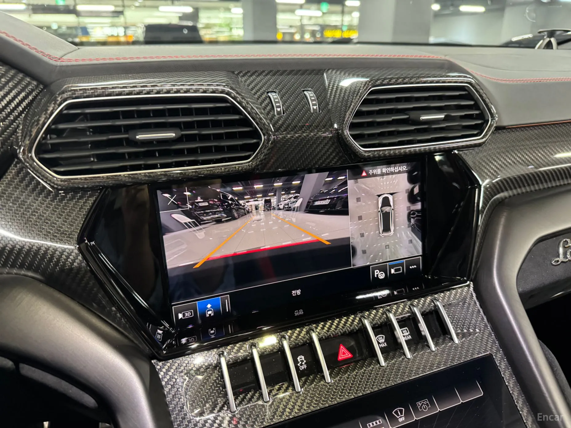 Lamborghini Urus превью 8