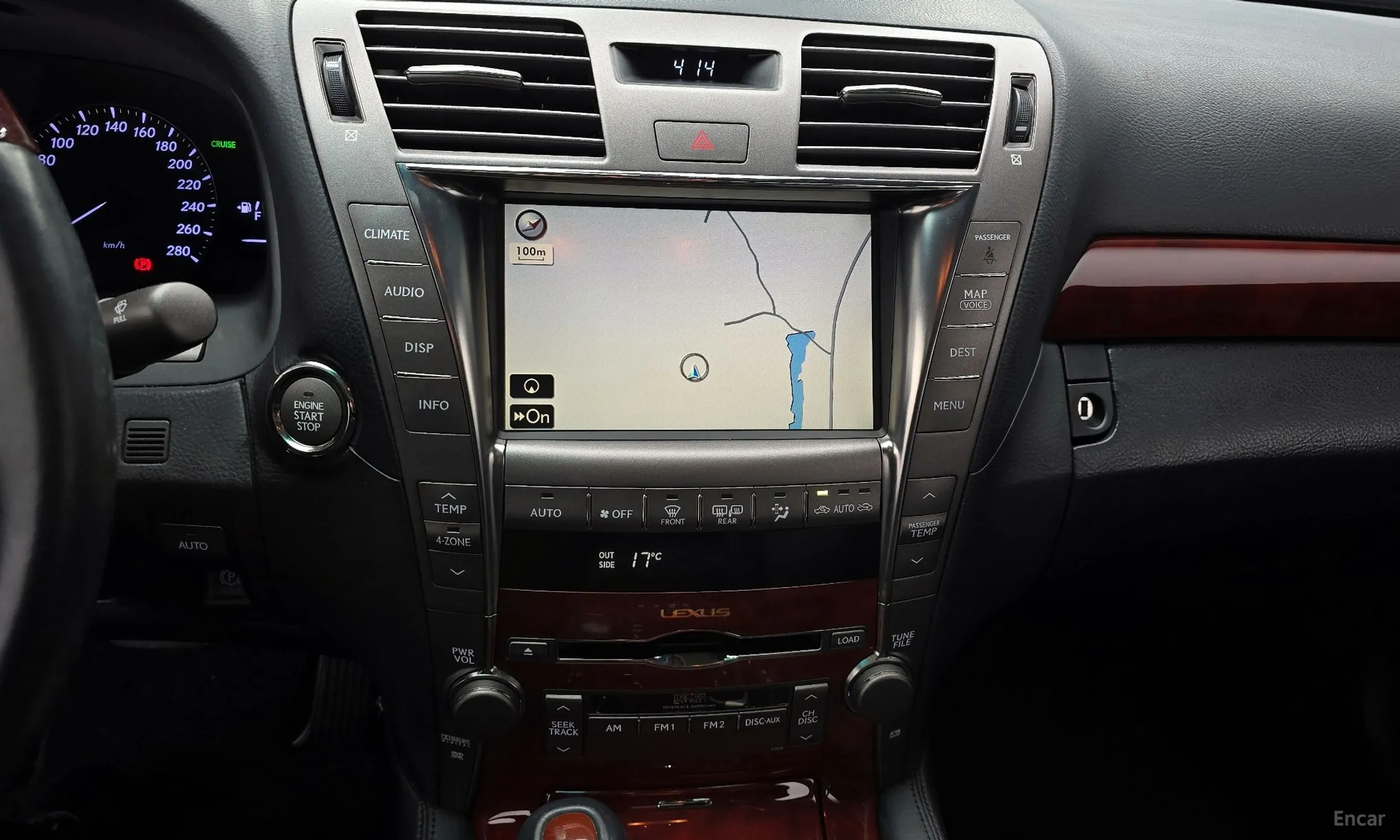 Lexus LS460L превью 15