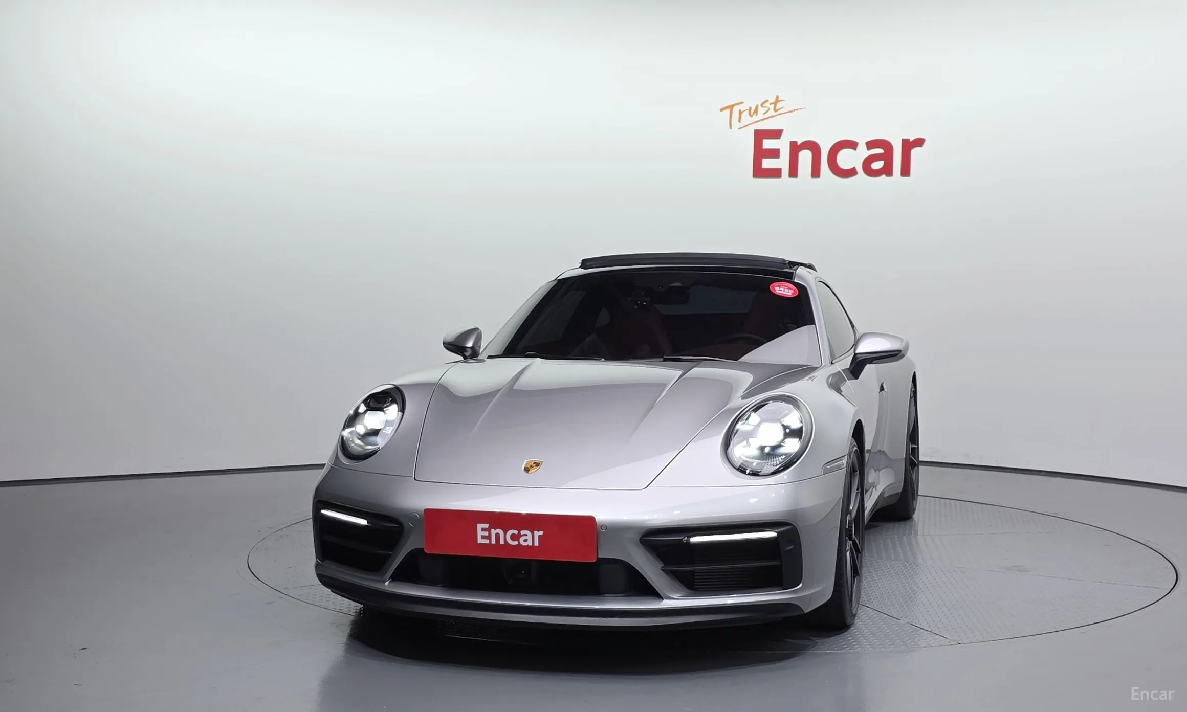 Porsche 911 (992) превью 3
