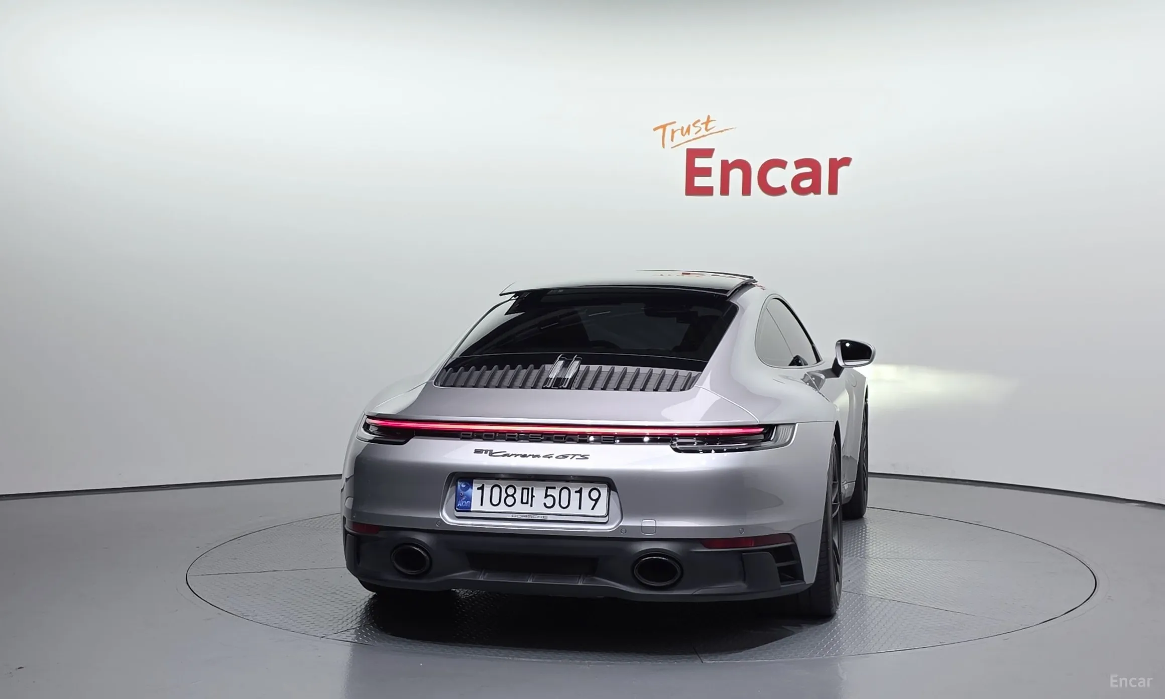 Porsche 911 (992) превью 4