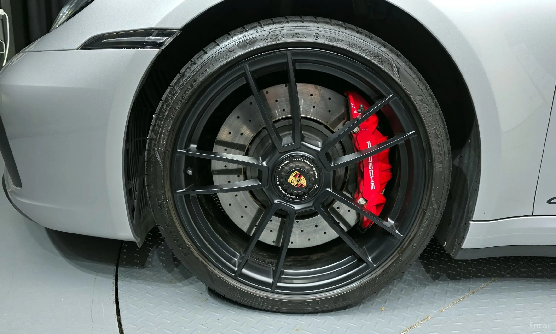 Porsche 911 (992) превью 5