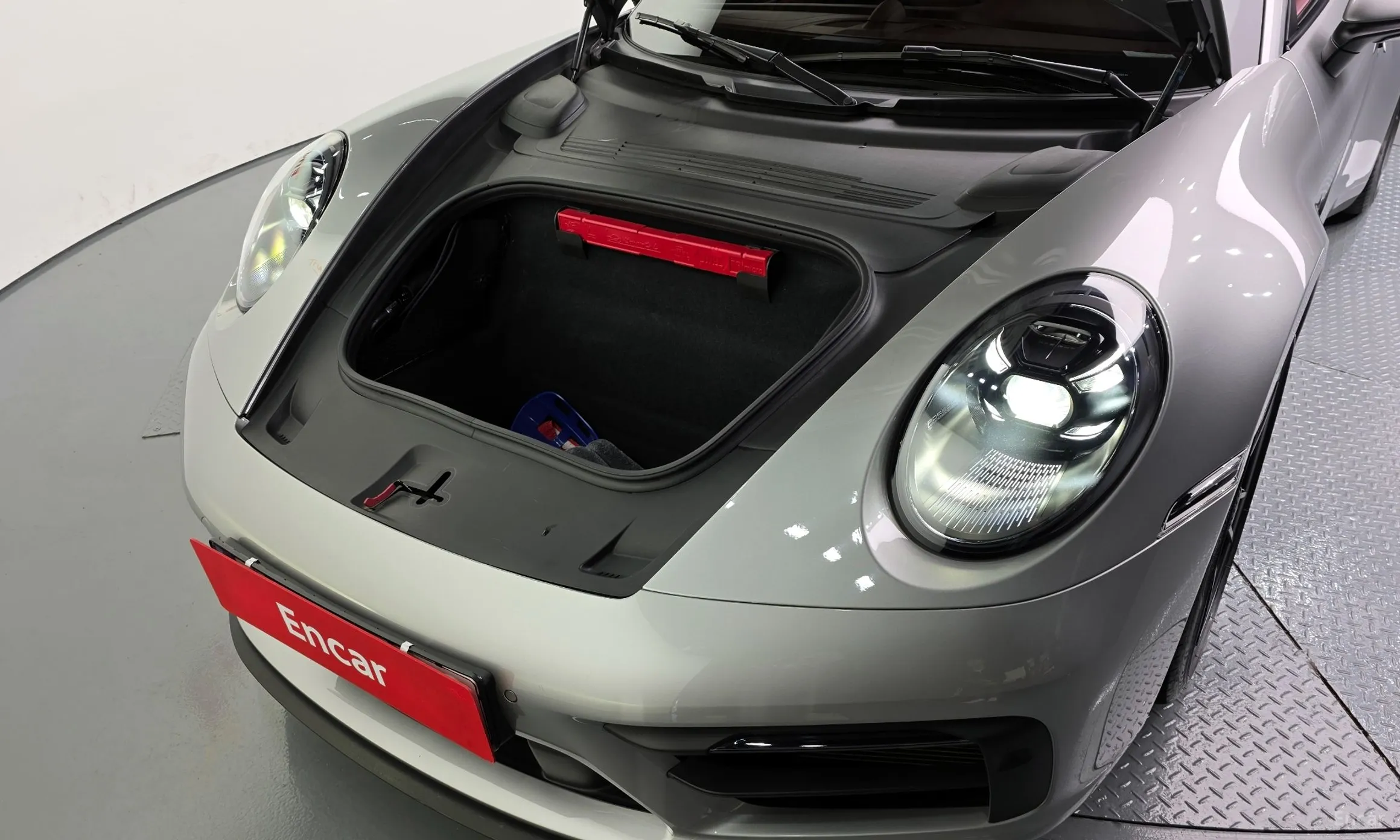 Porsche 911 (992) превью 6