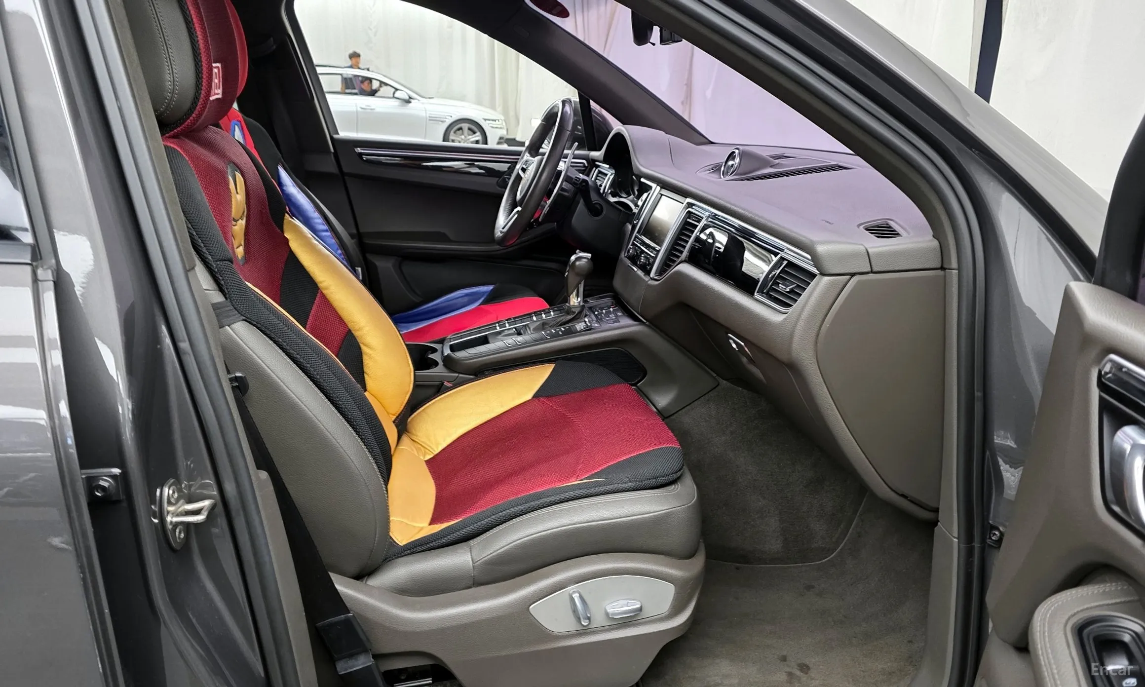 Porsche Macan превью 11
