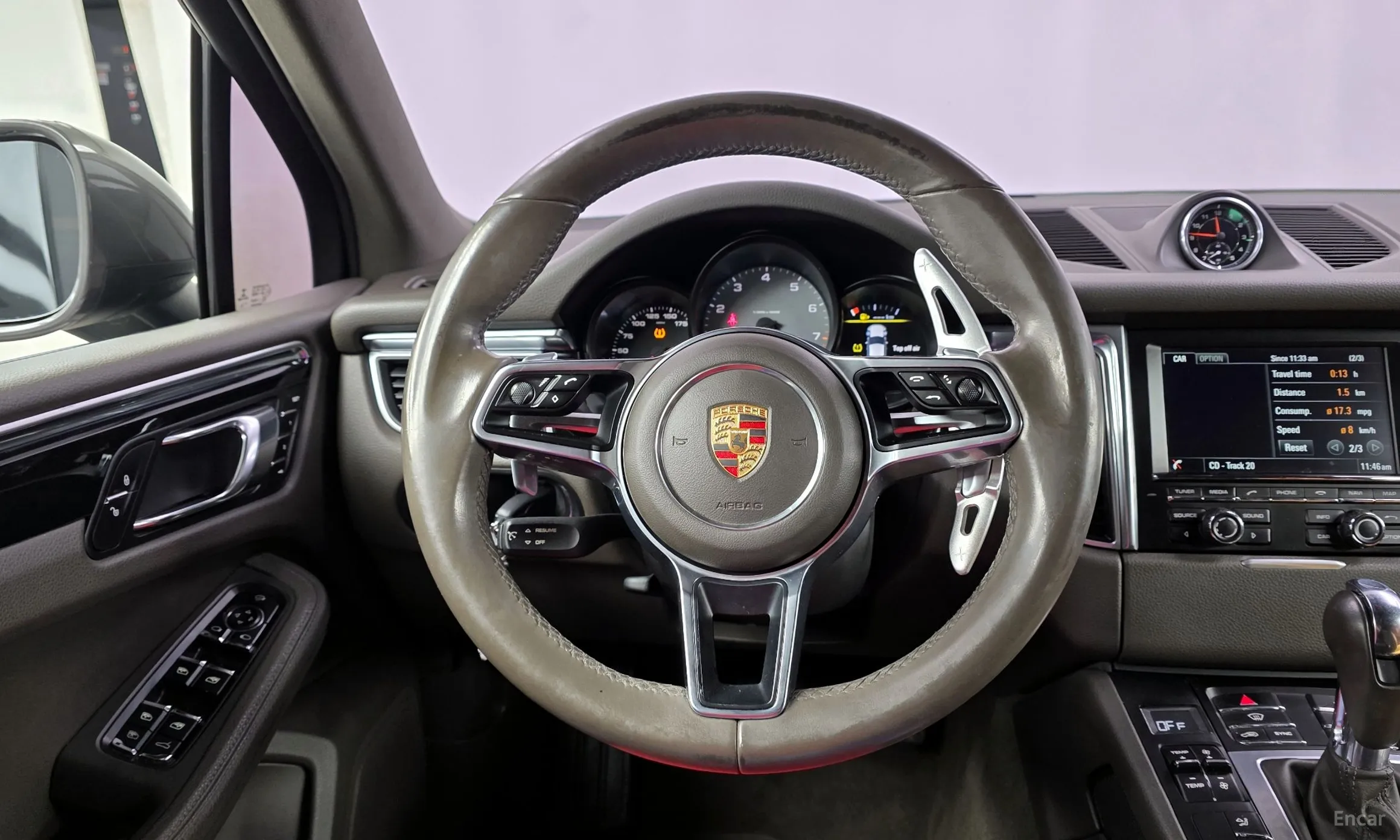 Porsche Macan превью 13