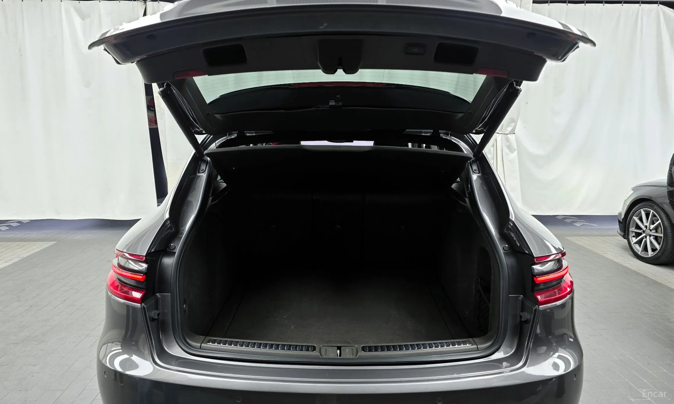 Porsche Macan превью 20