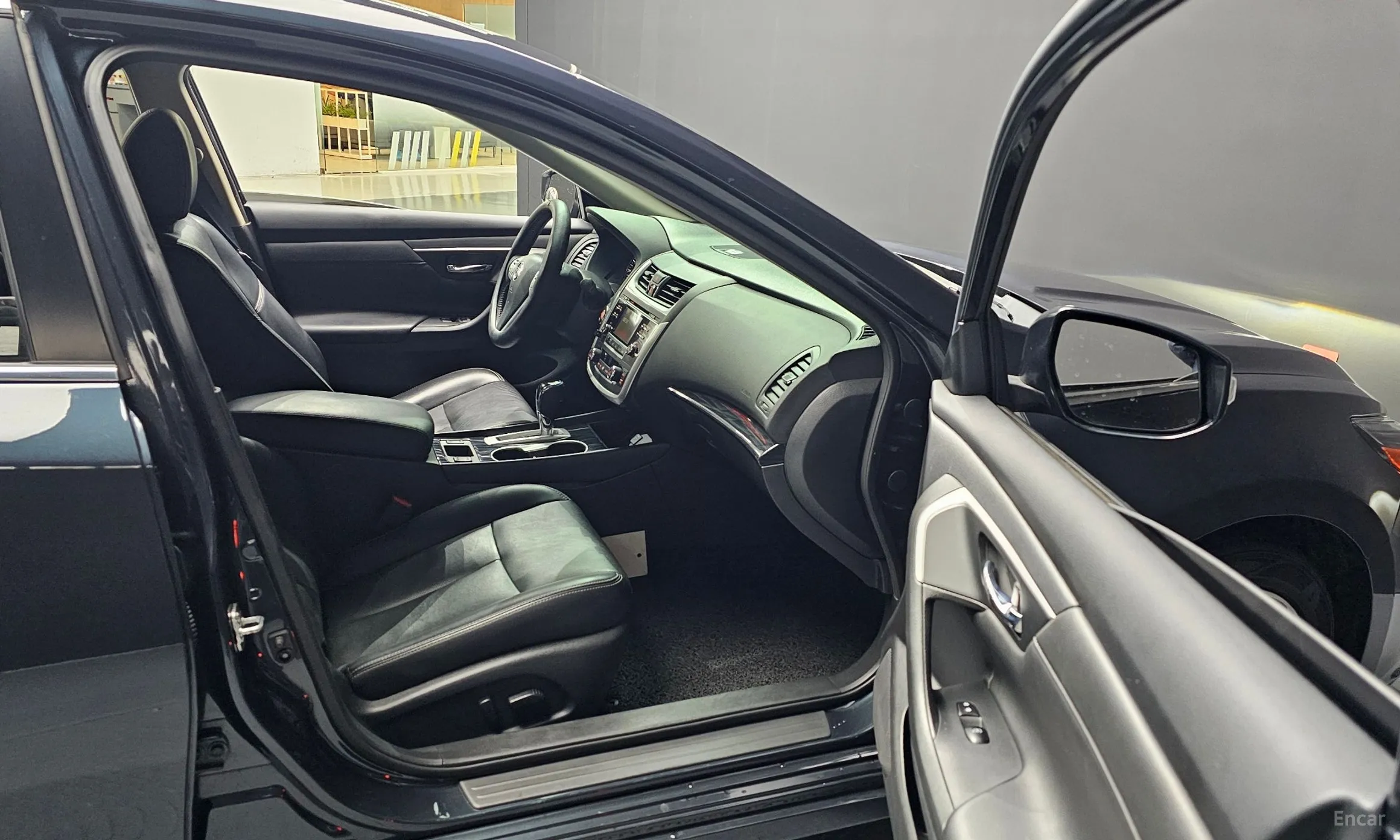 Nissan Altima превью 10