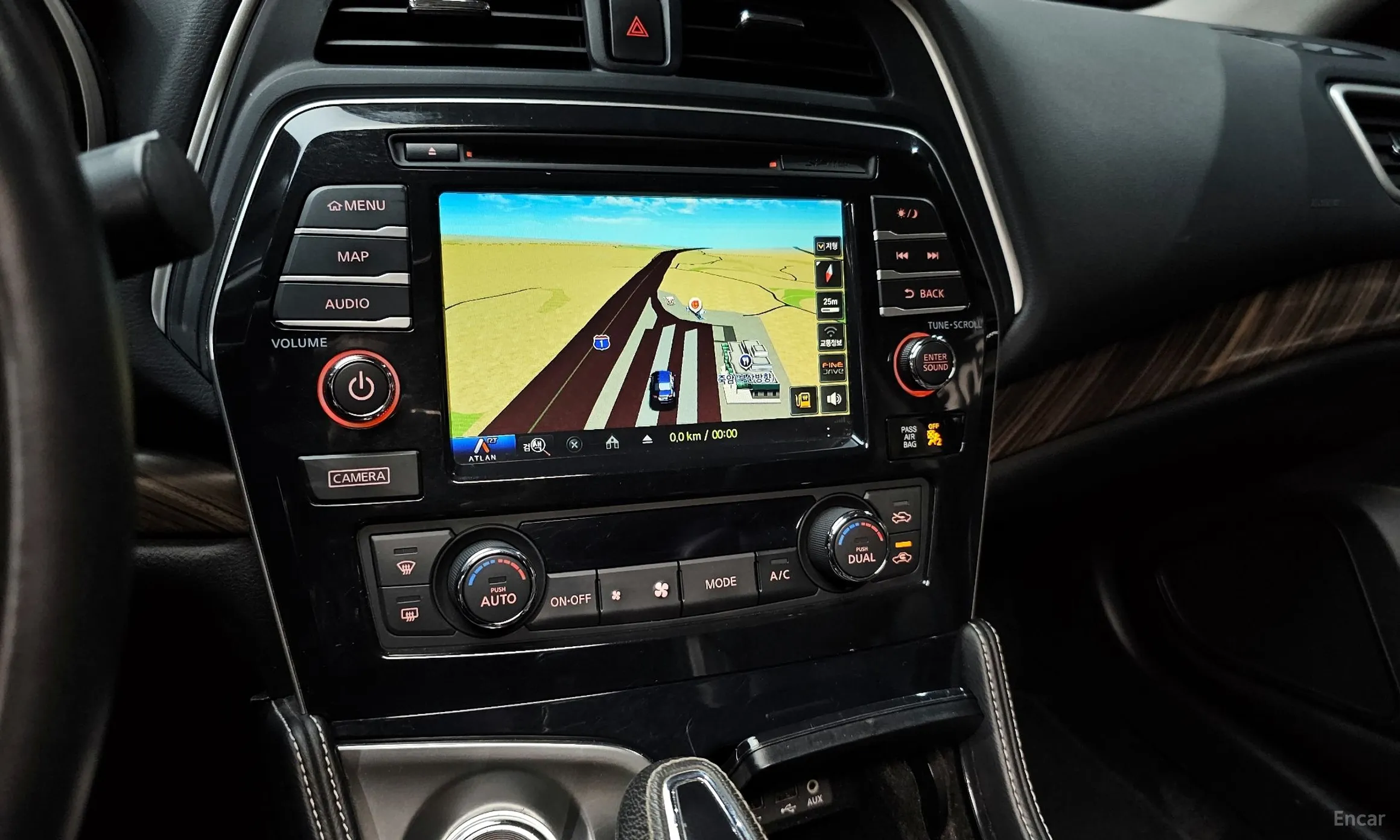 Nissan Maxima (A36) превью 14