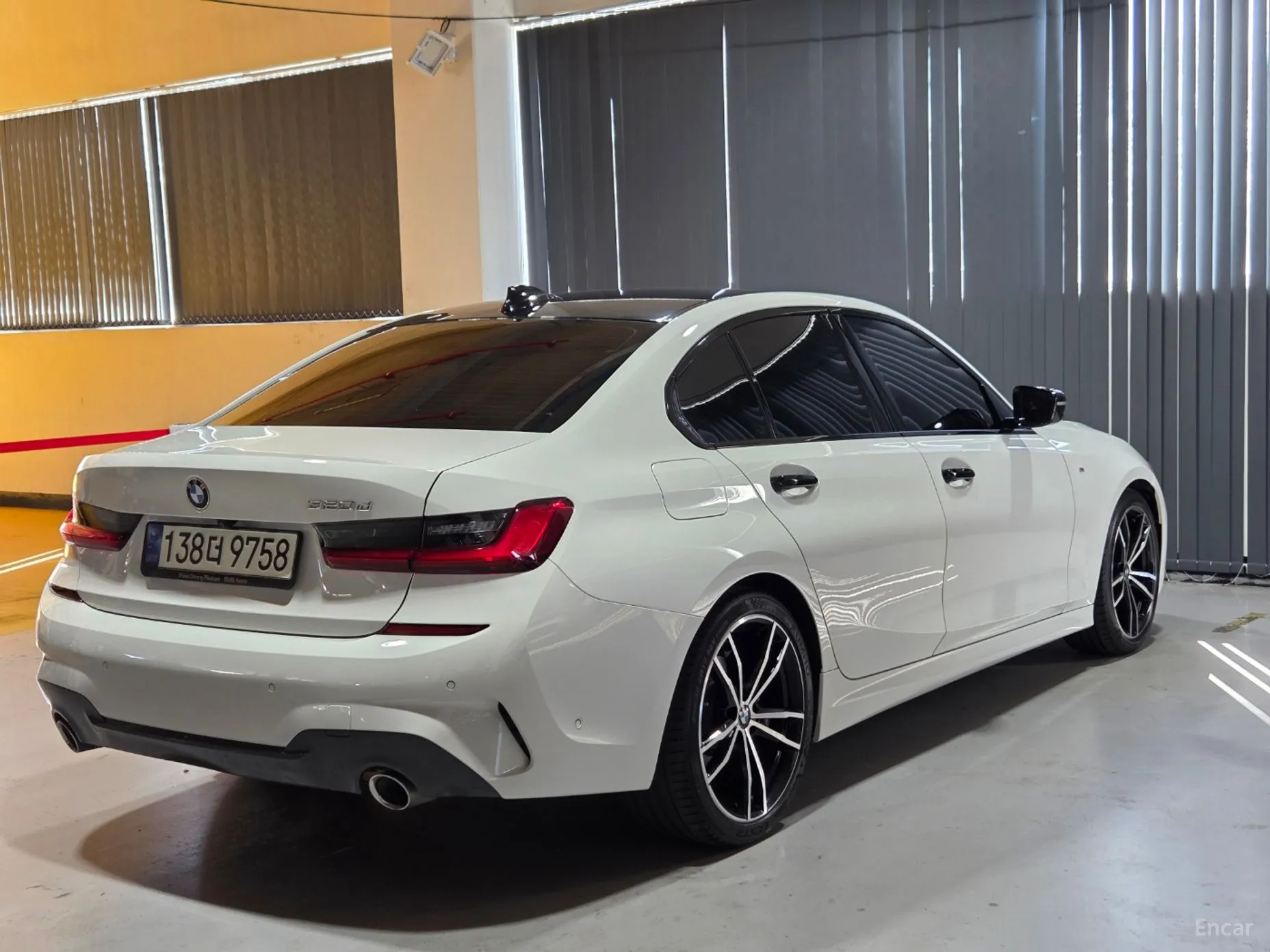 BMW 3 Series (G20) превью 6