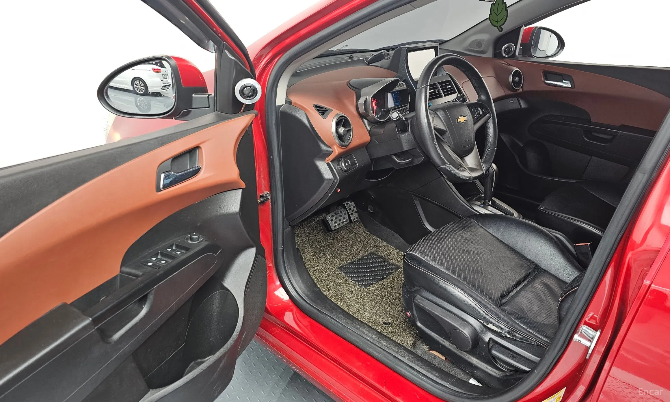 Chevrolet (GM Daewoo) Aveo Hatchback превью 10