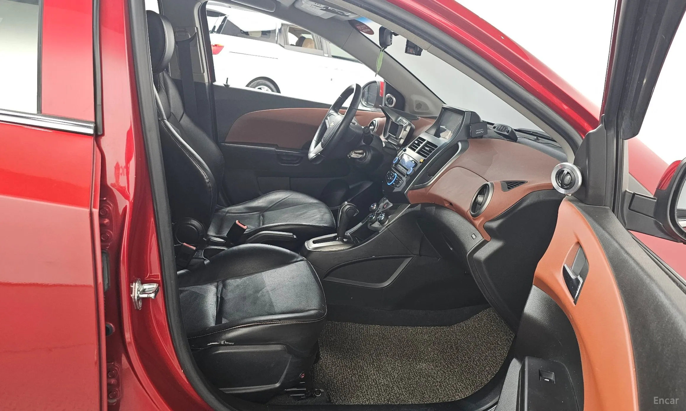 Chevrolet (GM Daewoo) Aveo Hatchback превью 11