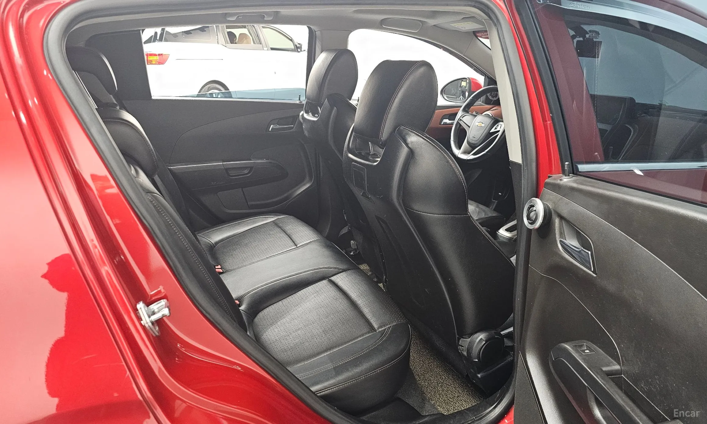 Chevrolet (GM Daewoo) Aveo Hatchback превью 12