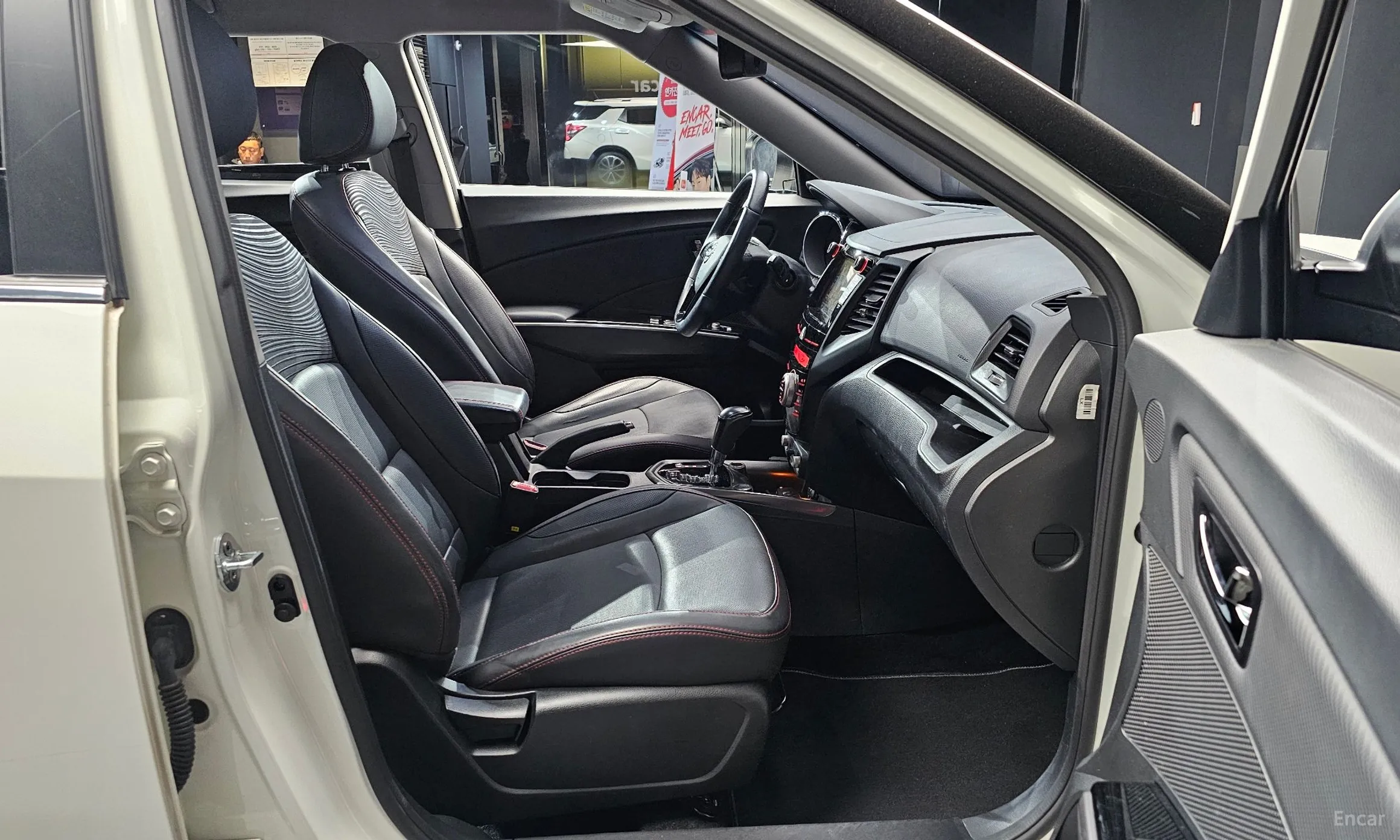 KG Mobility (SsangYong) Tivoli Air превью 10