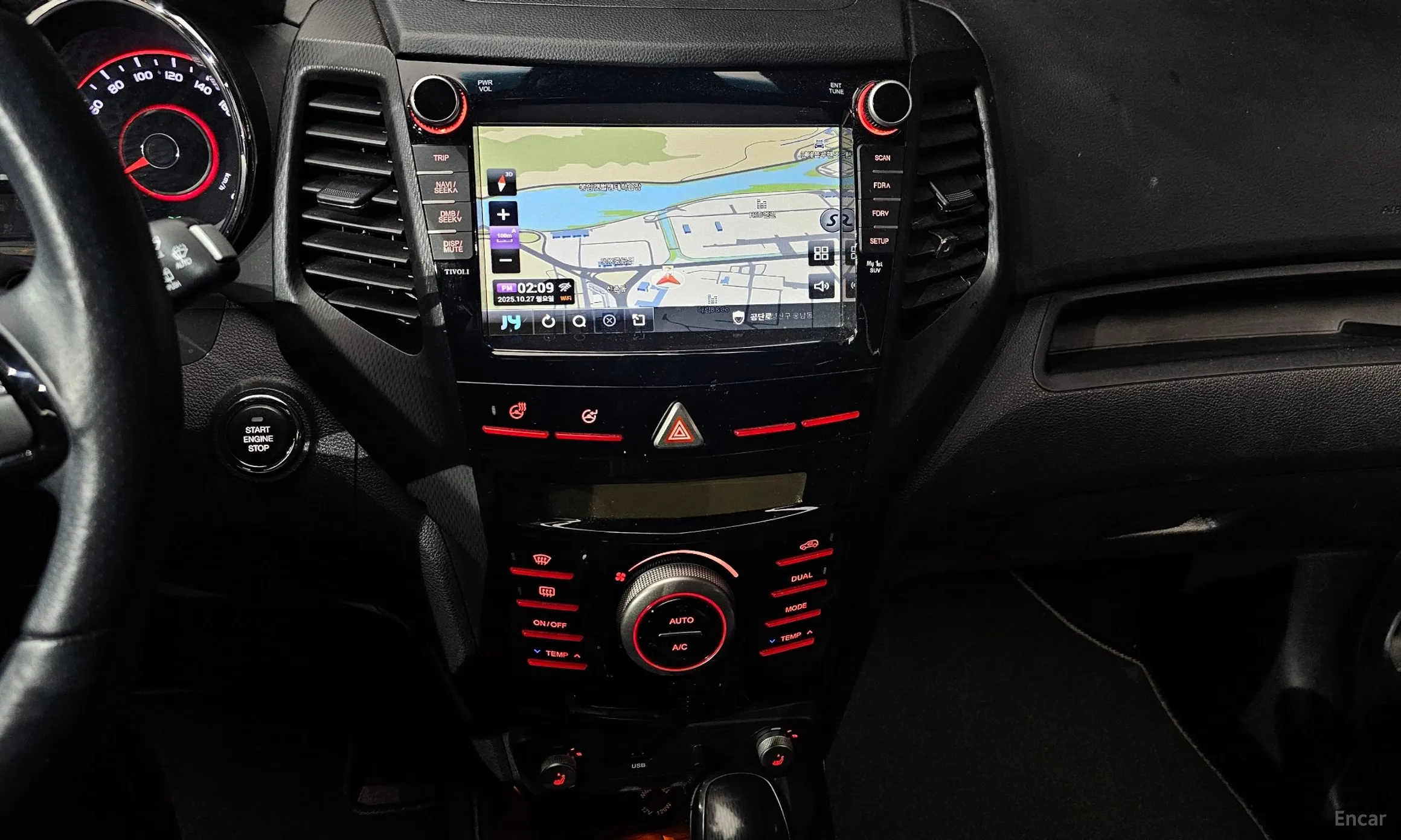 KG Mobility (SsangYong) Tivoli Air превью 14