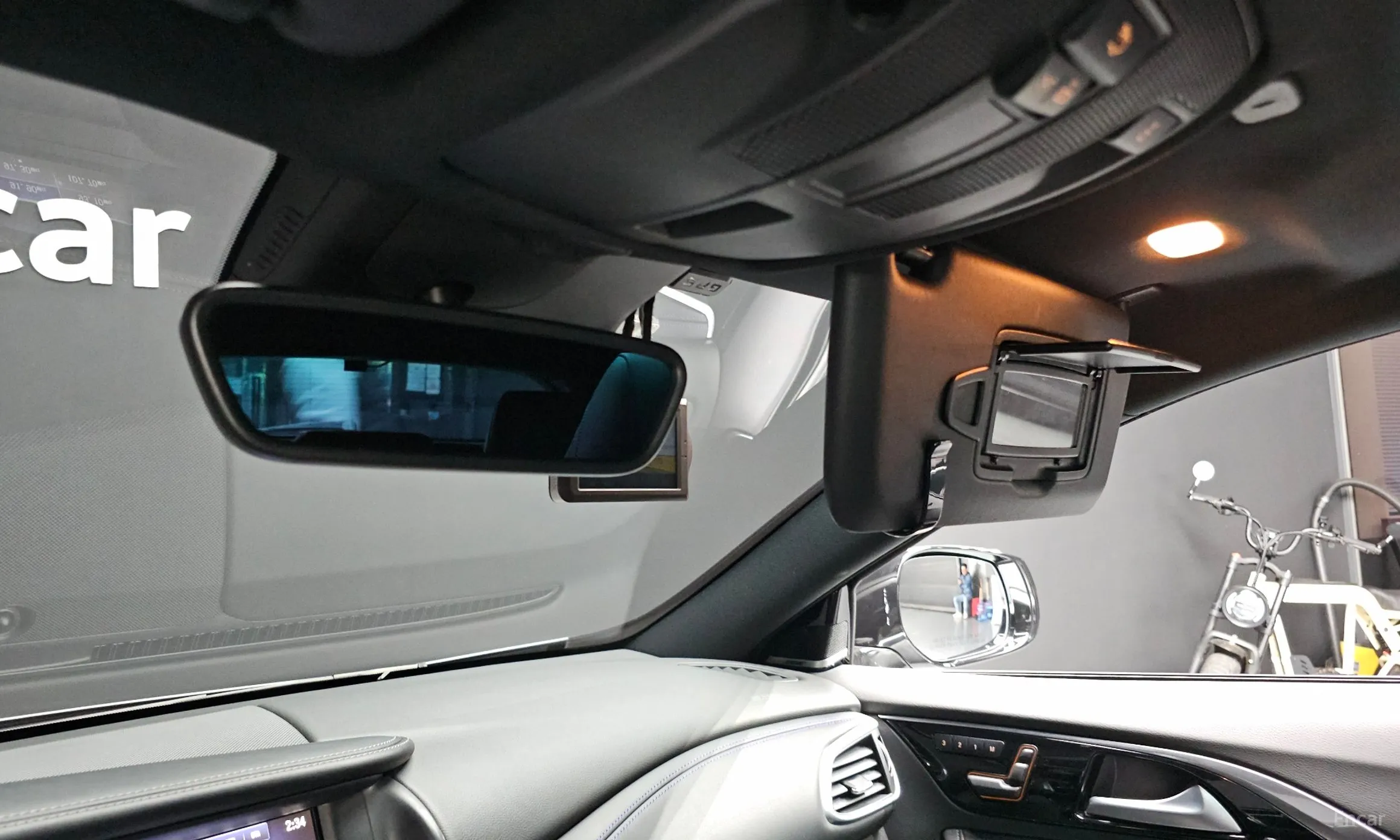 Infiniti Q30 превью 16