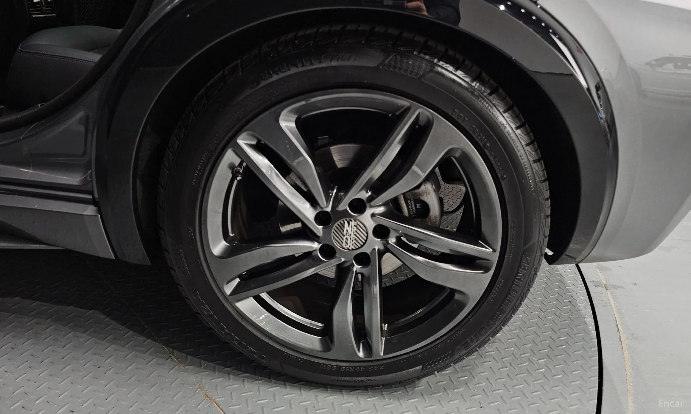 Infiniti Q30 превью 5