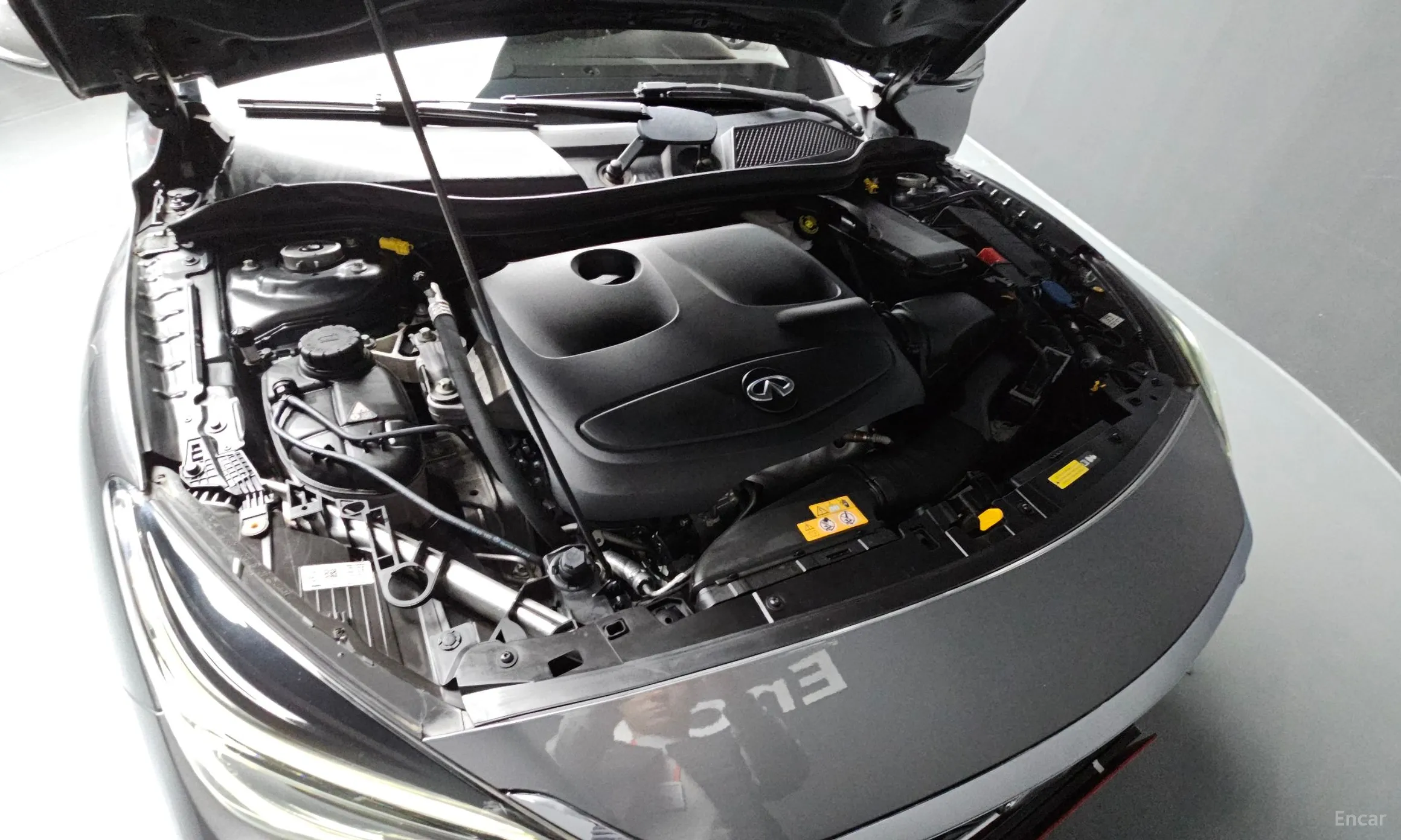 Infiniti Q30 превью 6