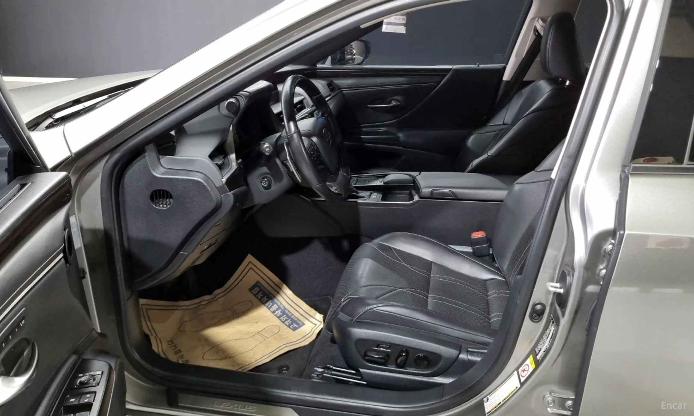 Lexus ES300h 7th Generation превью 10