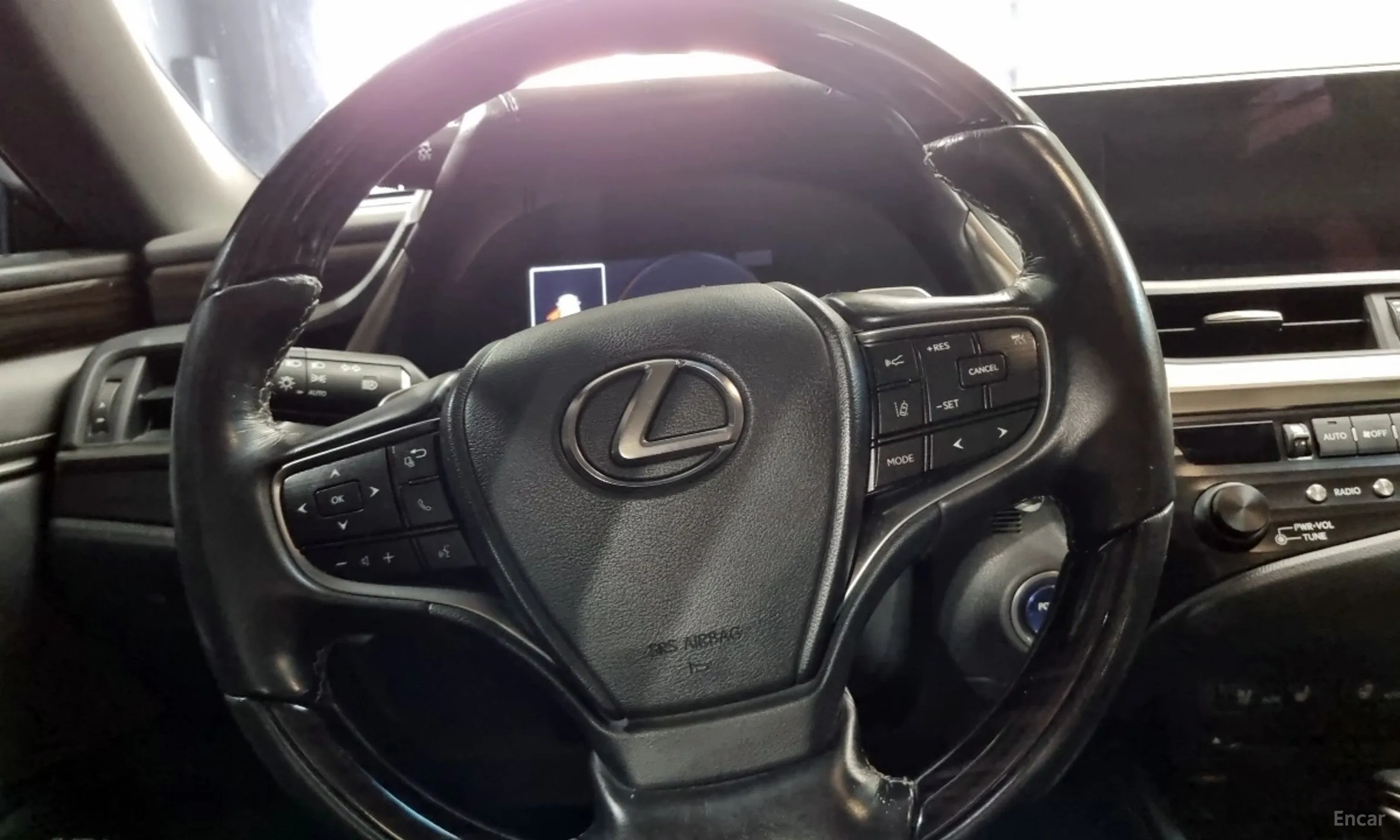 Lexus ES300h 7th Generation превью 12