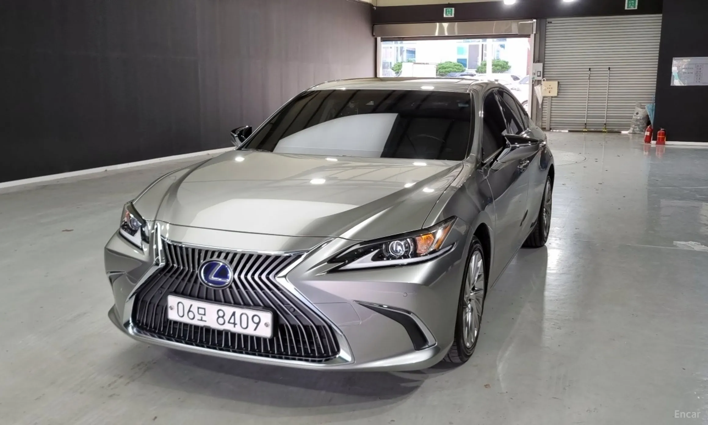 Lexus ES300h 7th Generation