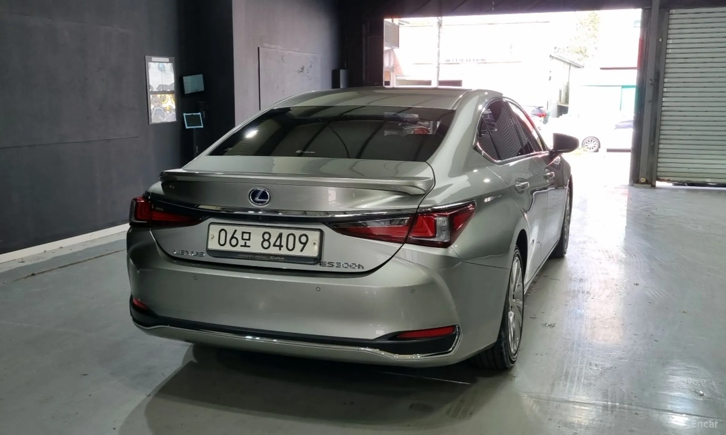 Lexus ES300h 7th Generation превью 3