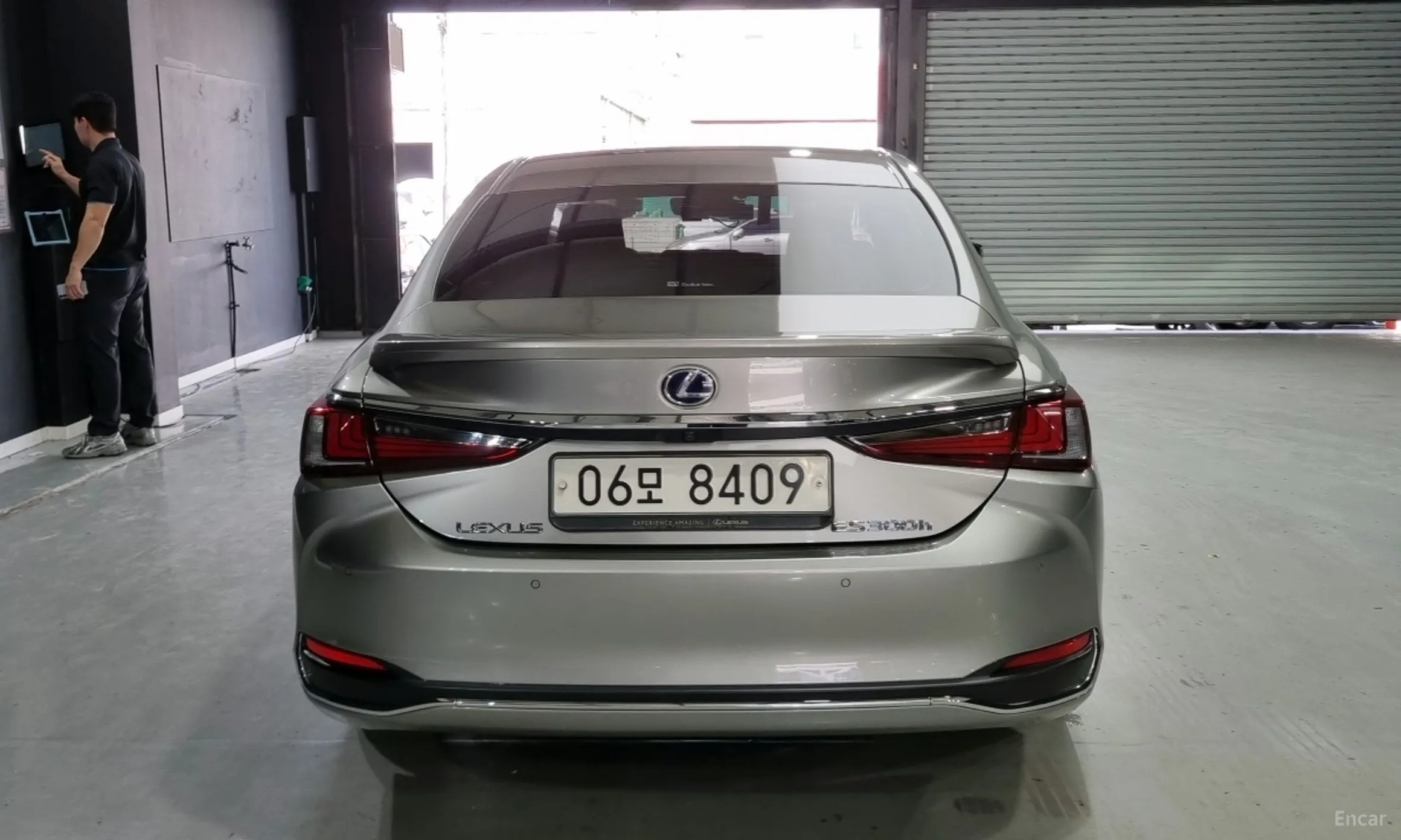 Lexus ES300h 7th Generation превью 4