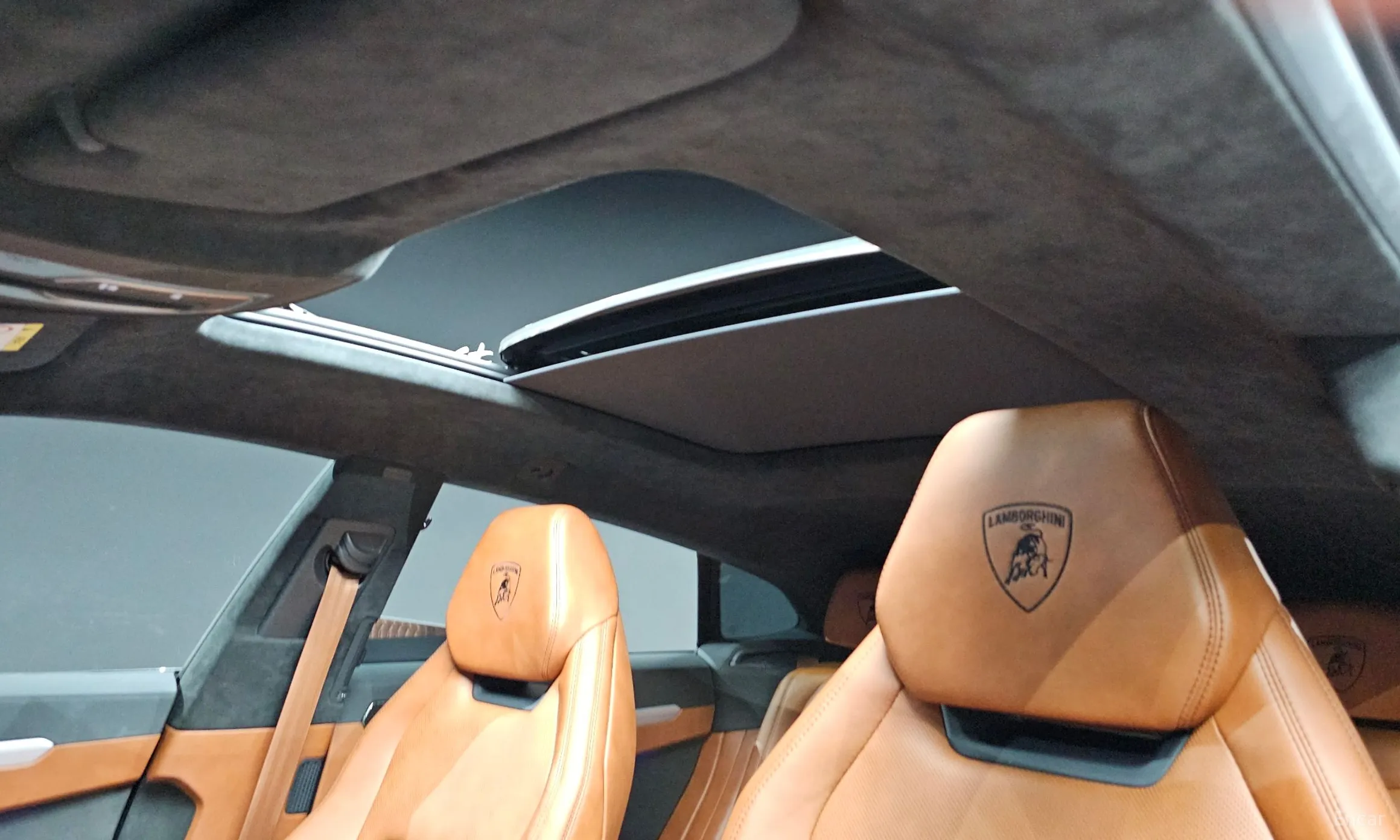Lamborghini Urus превью 19