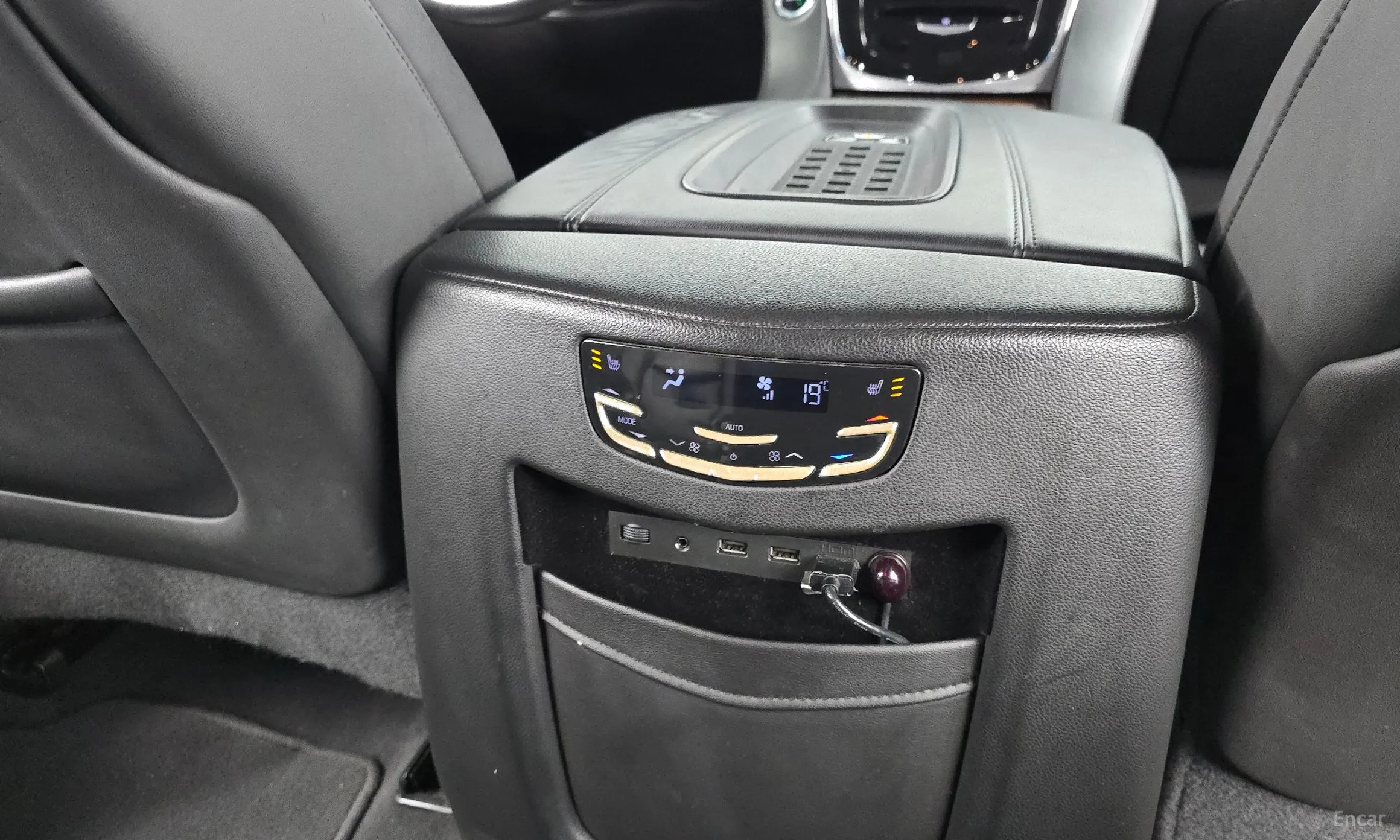 Cadillac Escalade превью 19