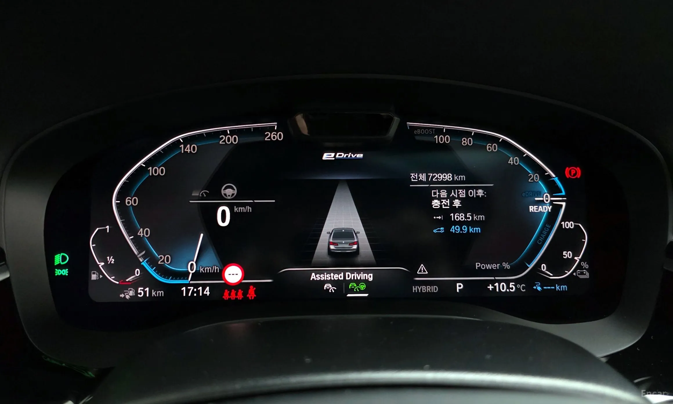BMW 5 Series (G30) превью 8