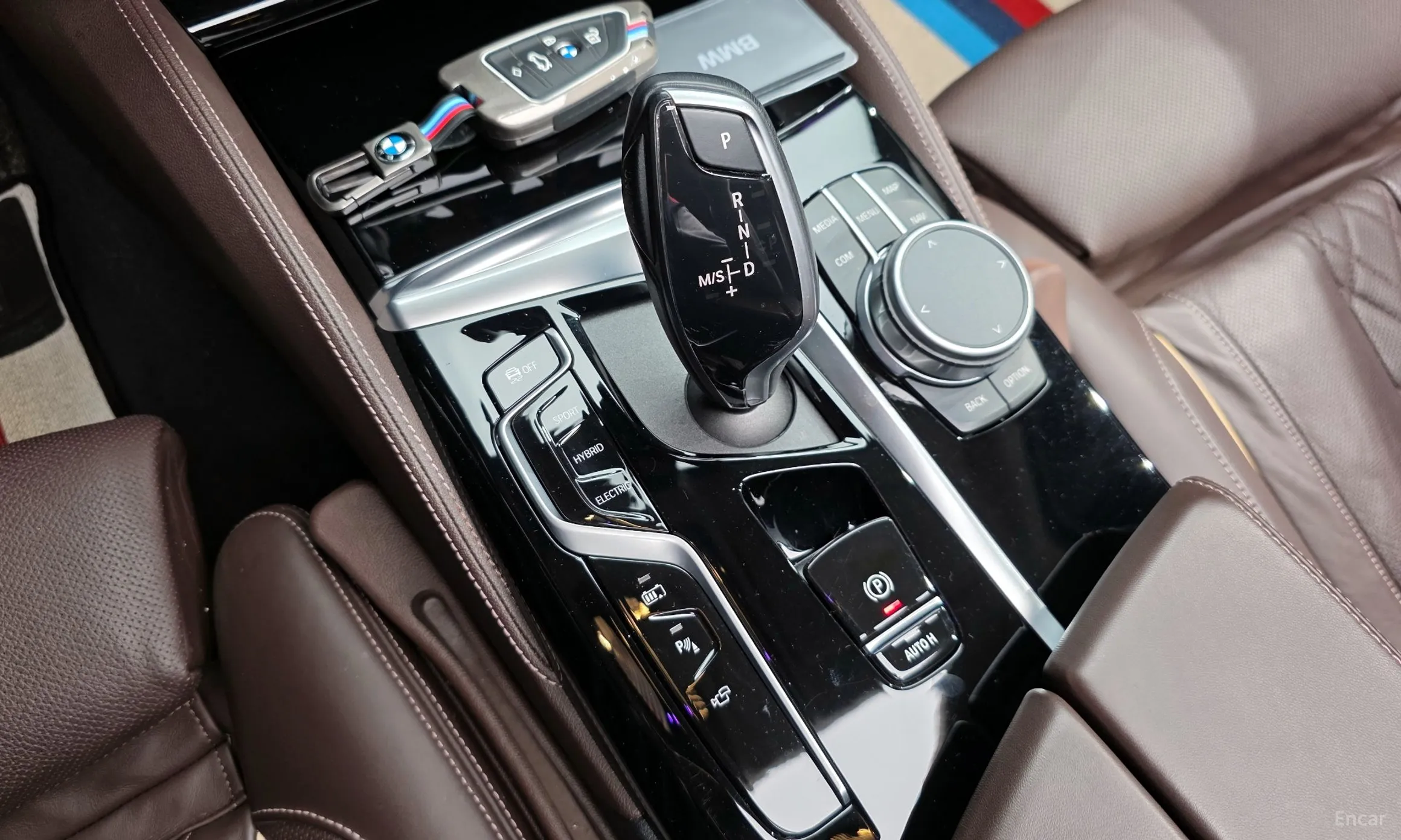 BMW 5 Series (G30) превью 9
