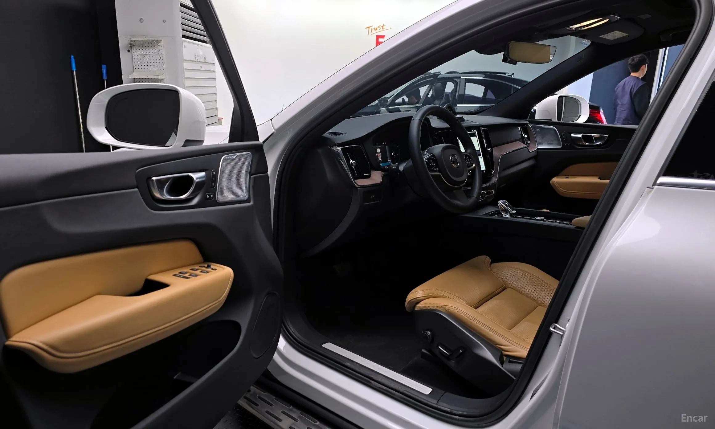 Volvo XC60 Gen 2 превью 10