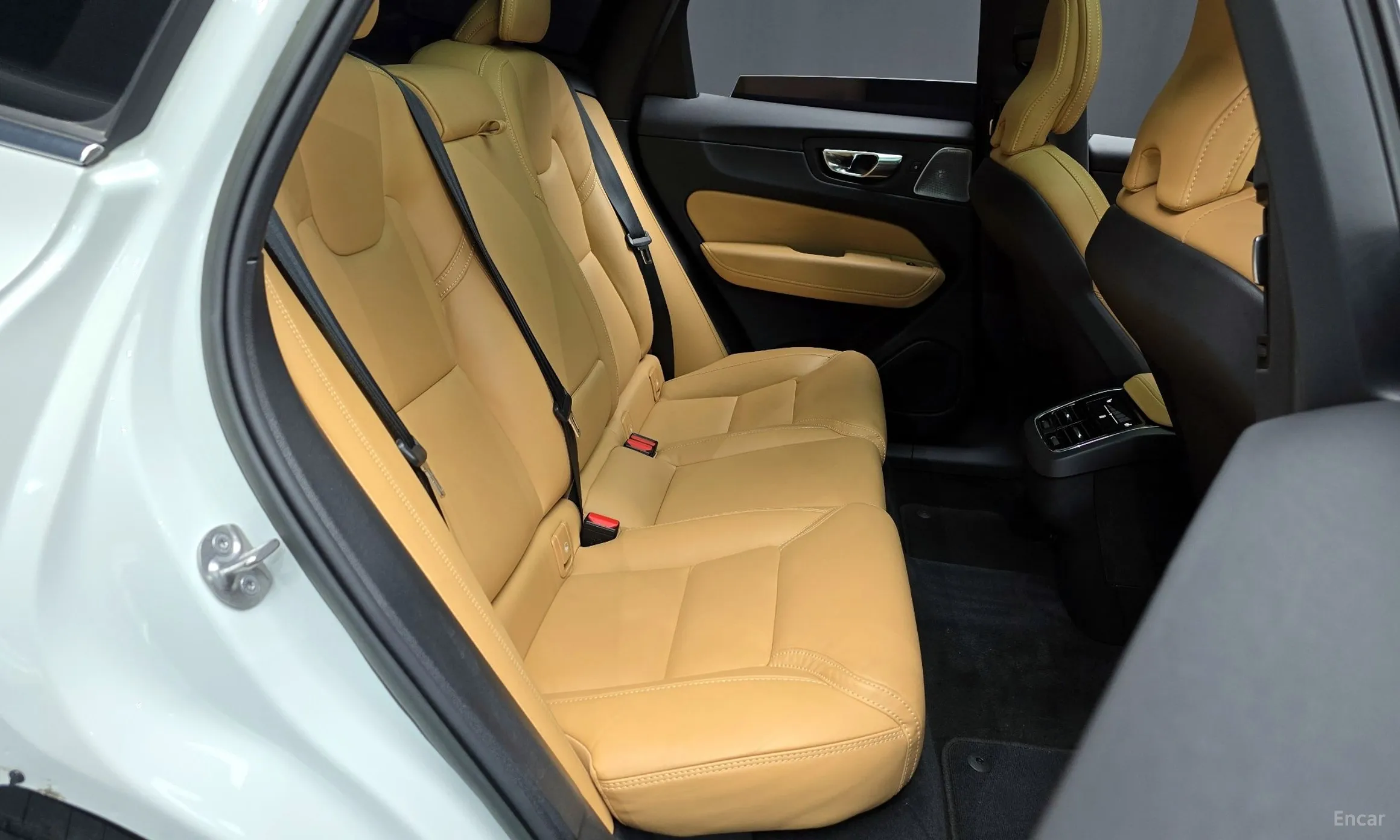 Volvo XC60 Gen 2 превью 12