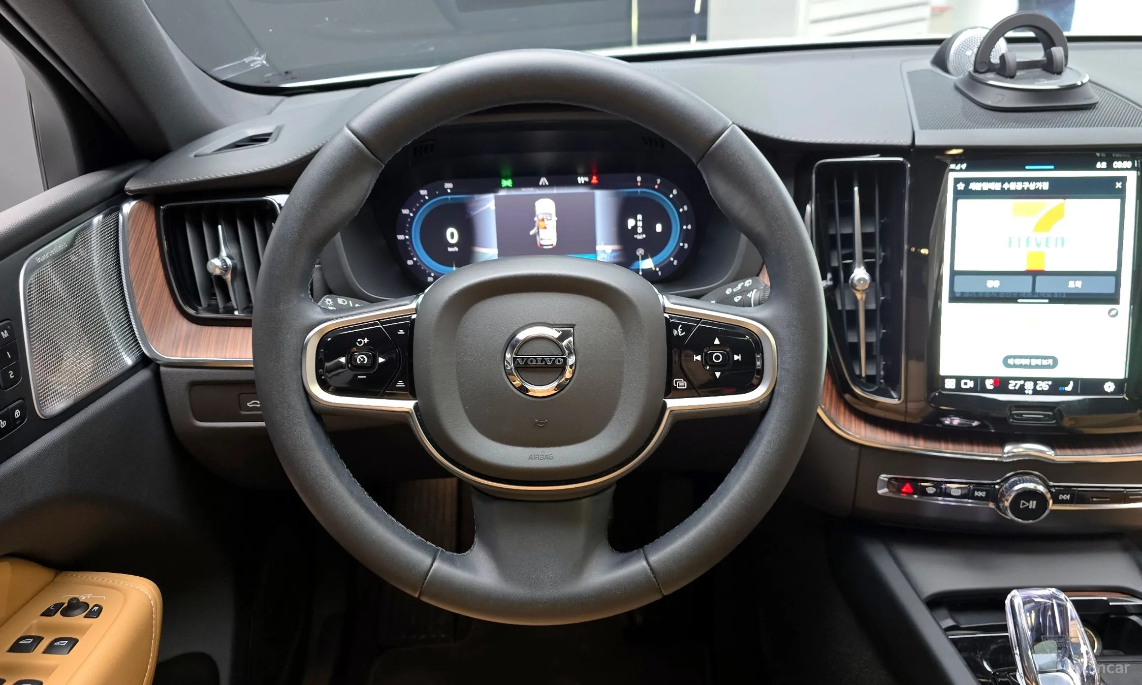 Volvo XC60 Gen 2 превью 13