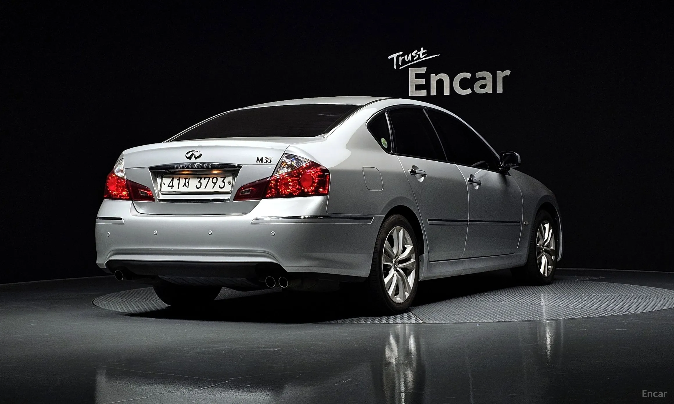 Infiniti M35