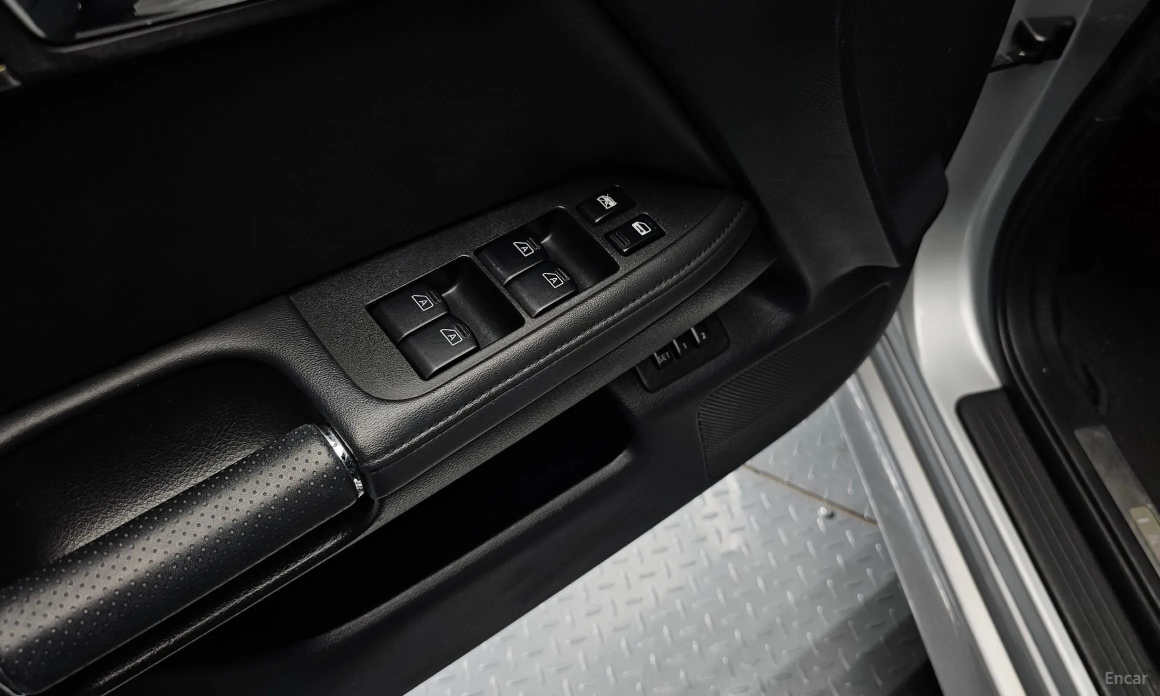 Infiniti M35 превью 16