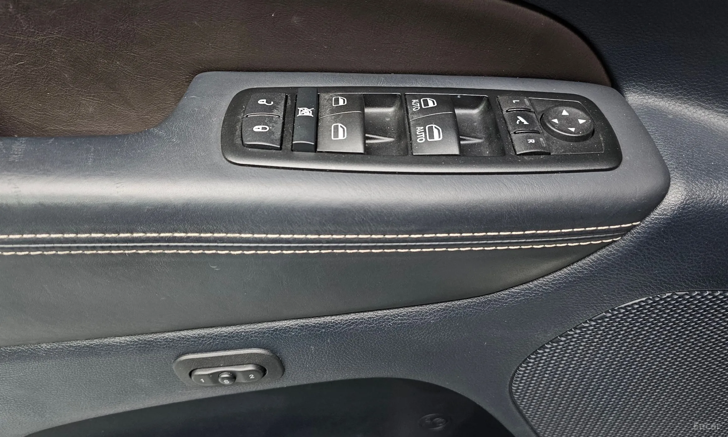 Jeep Grand Cherokee превью 12