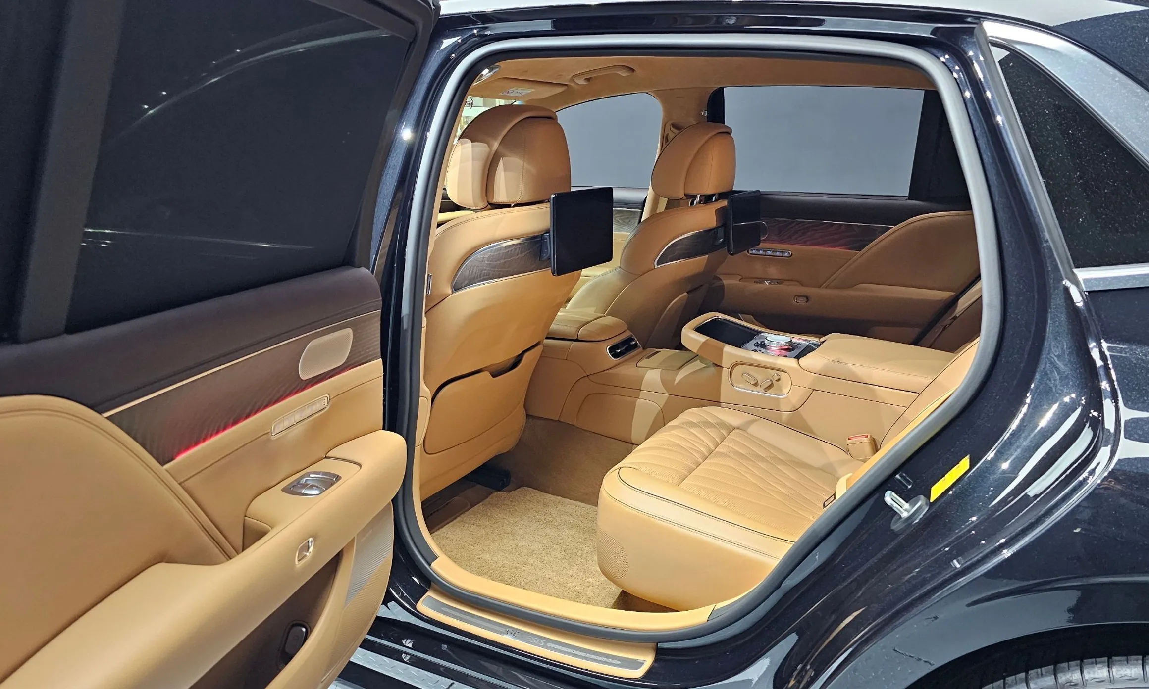 Genesis G90 (RS4) превью 12