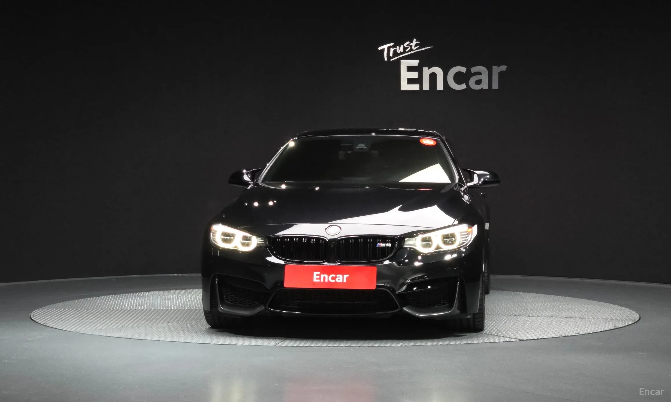 BMW M4 (F82) превью 3