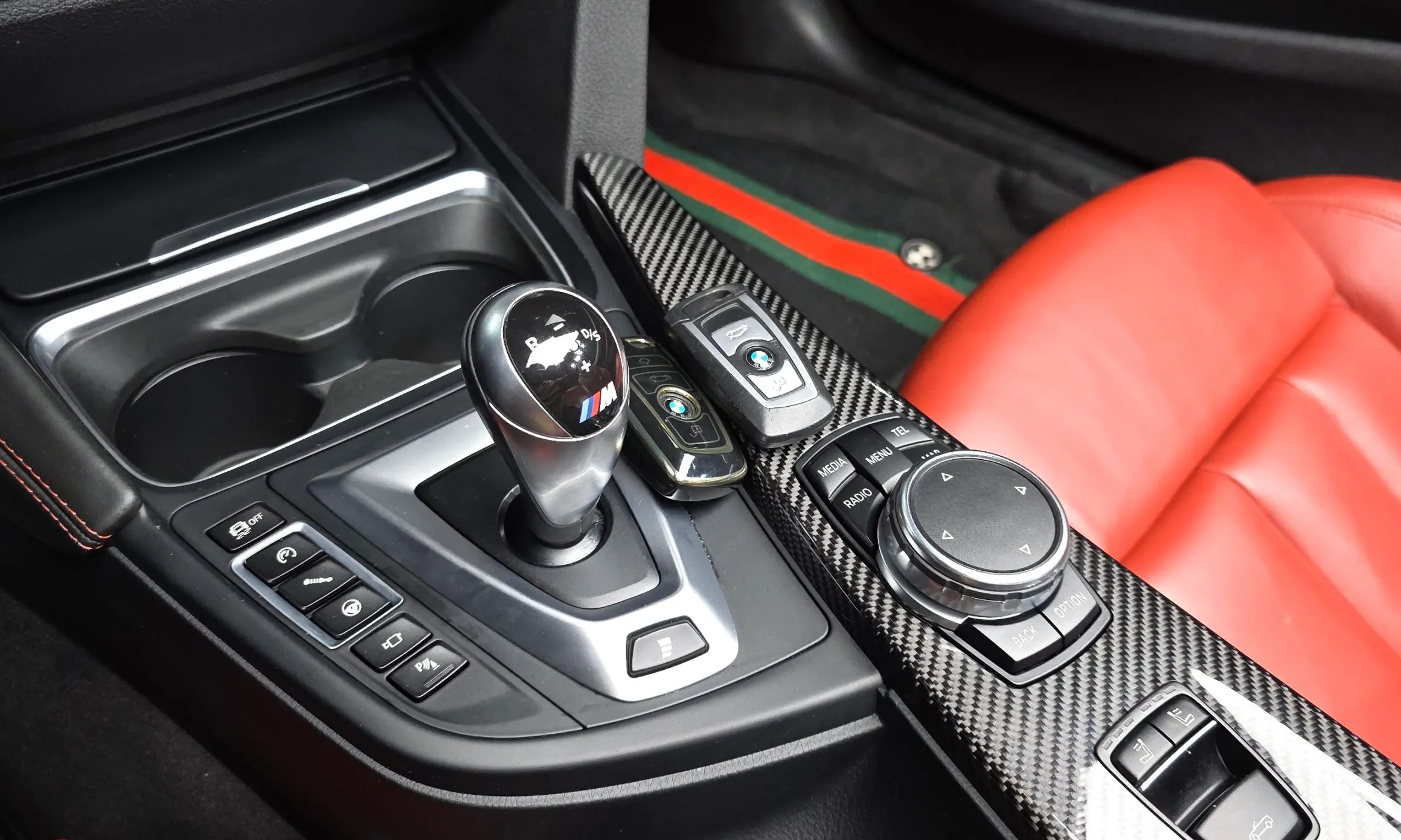 BMW M4 (F82) превью 9