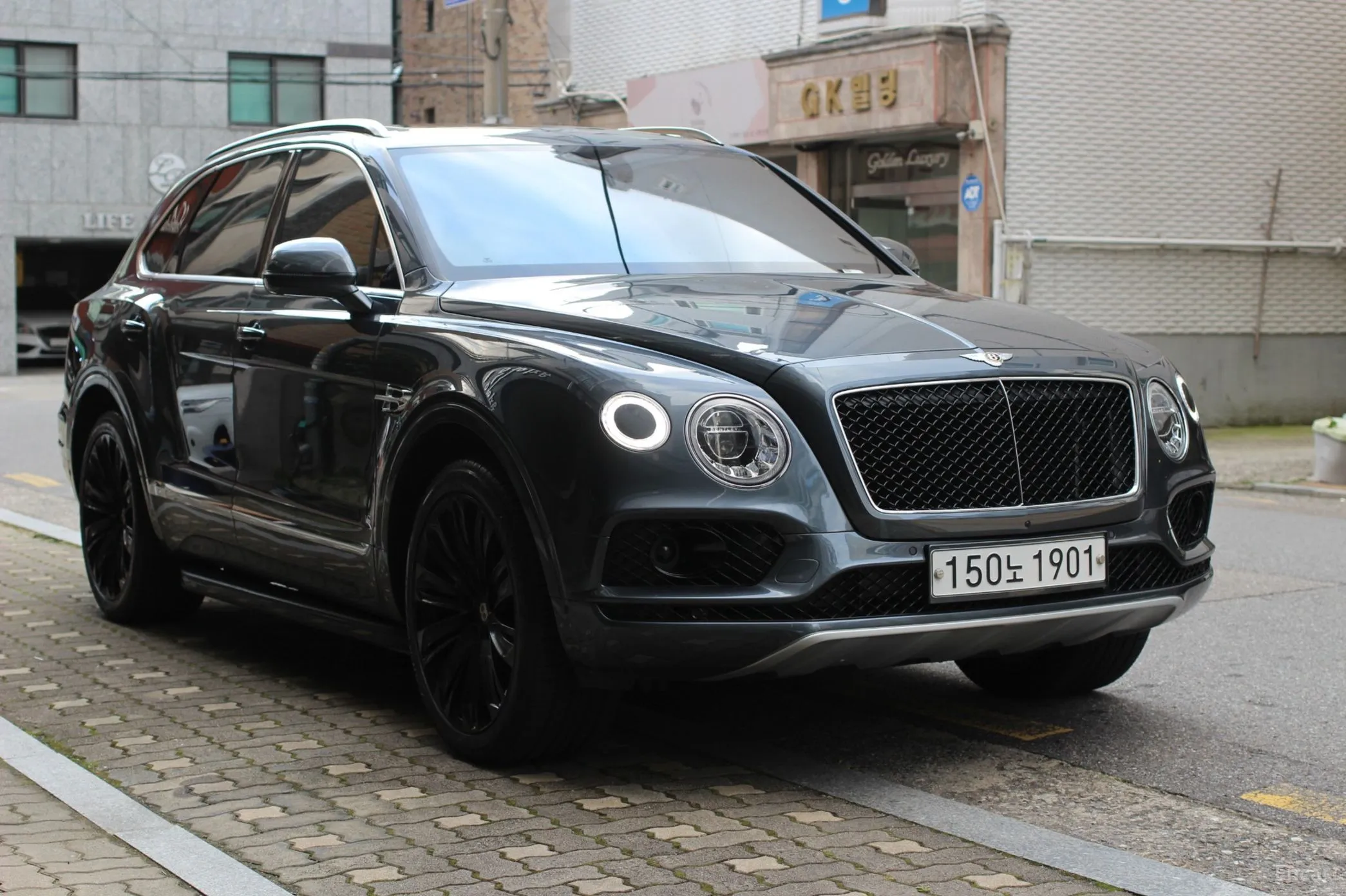 Bentley Bentayga превью 3