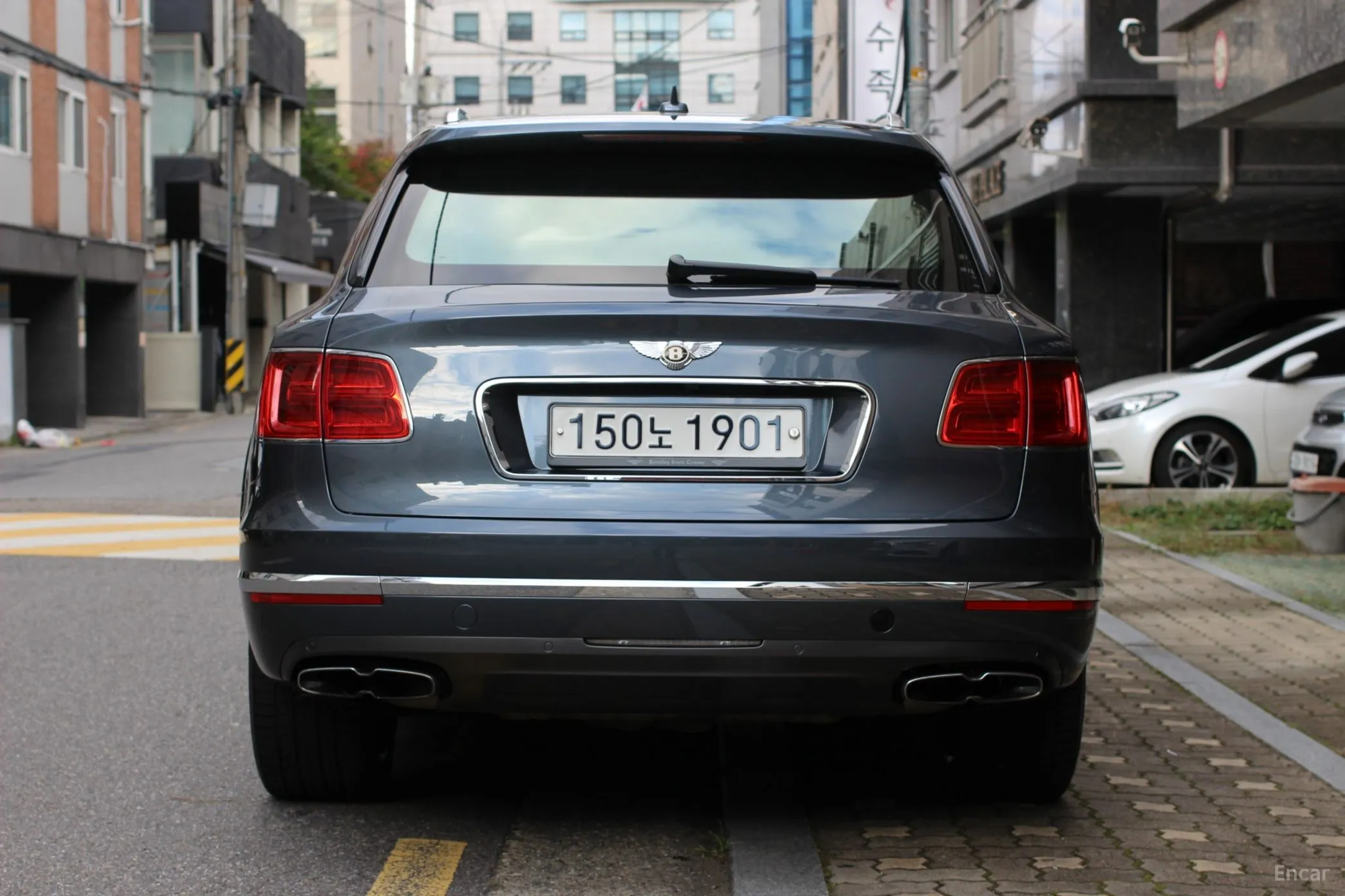 Bentley Bentayga превью 4