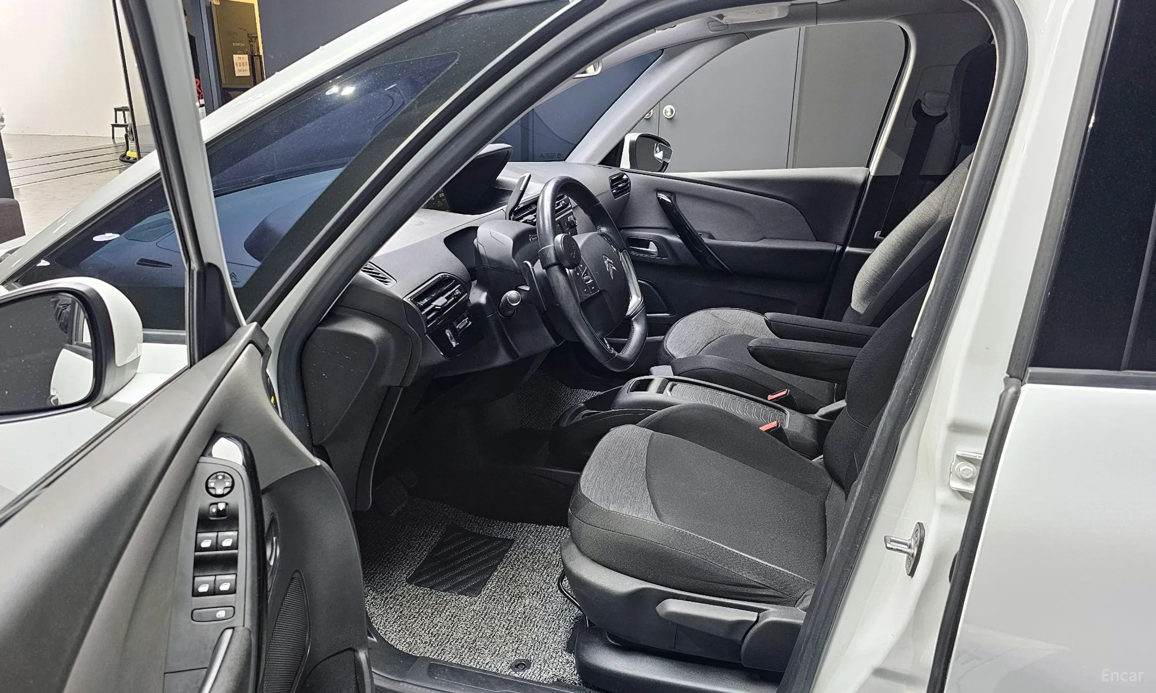 Citroën/DS Grand C4 Picasso превью 10